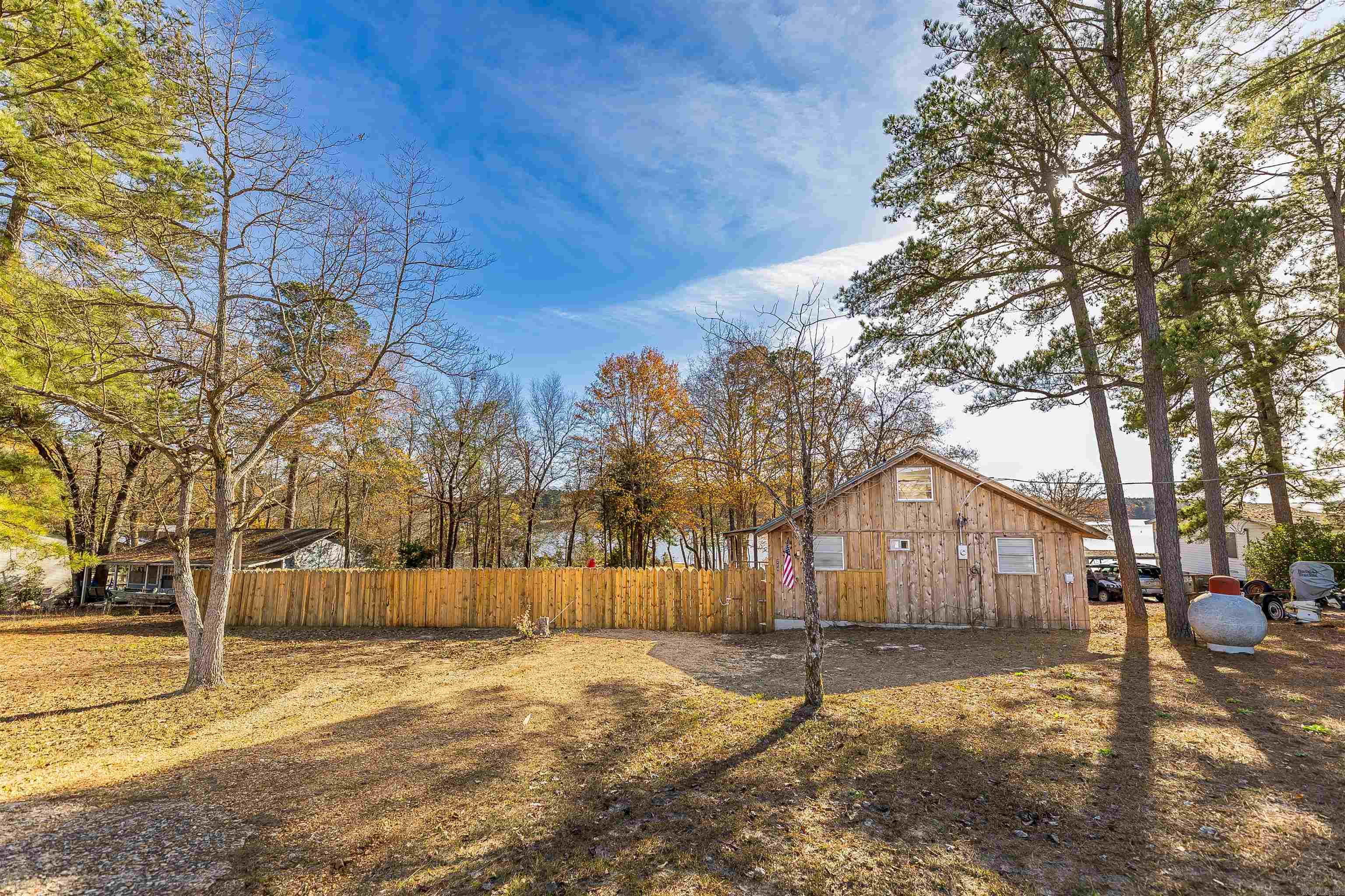 WHITE OAK LAKE DEVELOPMENT - Residential