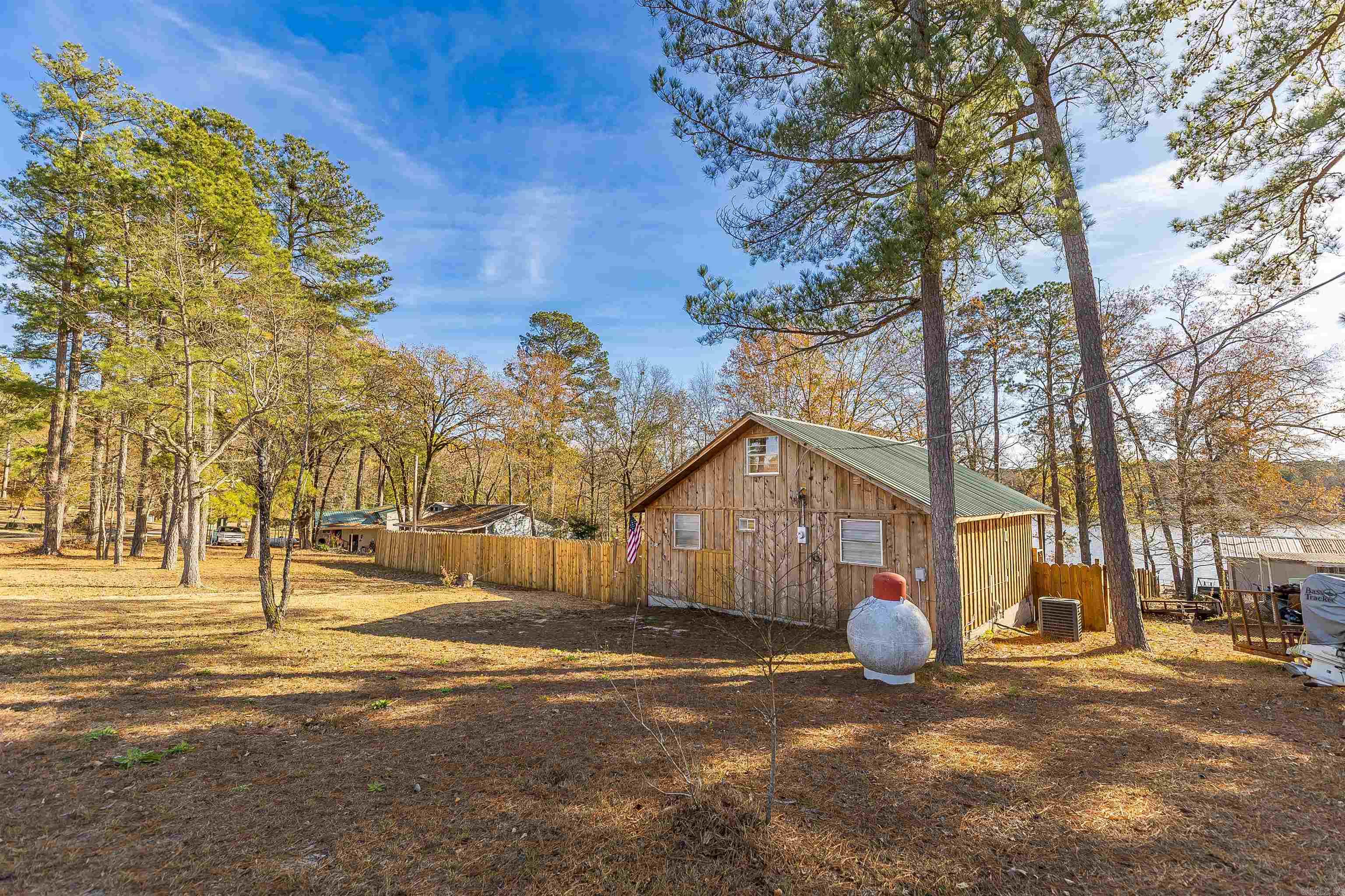 WHITE OAK LAKE DEVELOPMENT - Residential