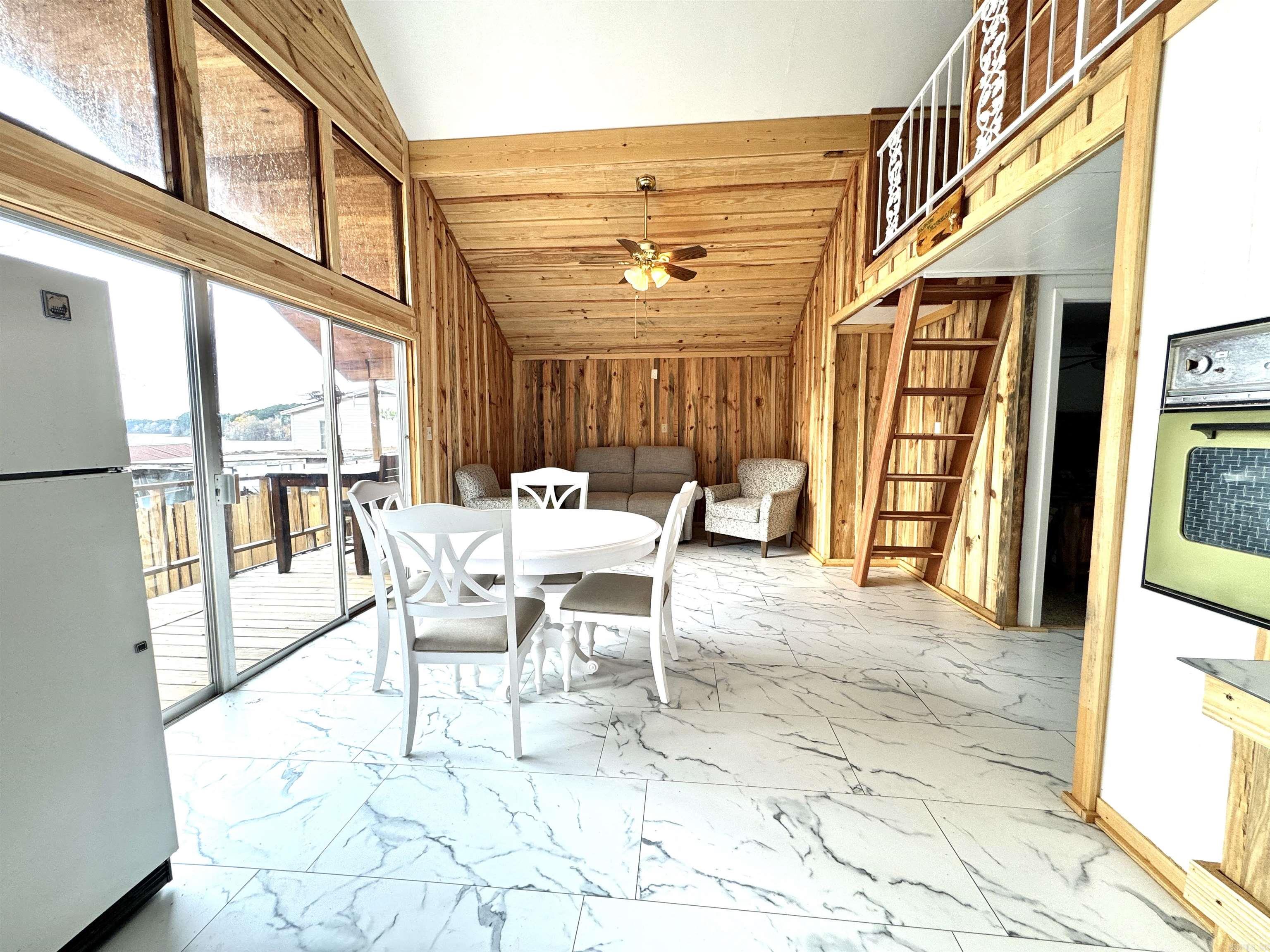 WHITE OAK LAKE DEVELOPMENT - Residential