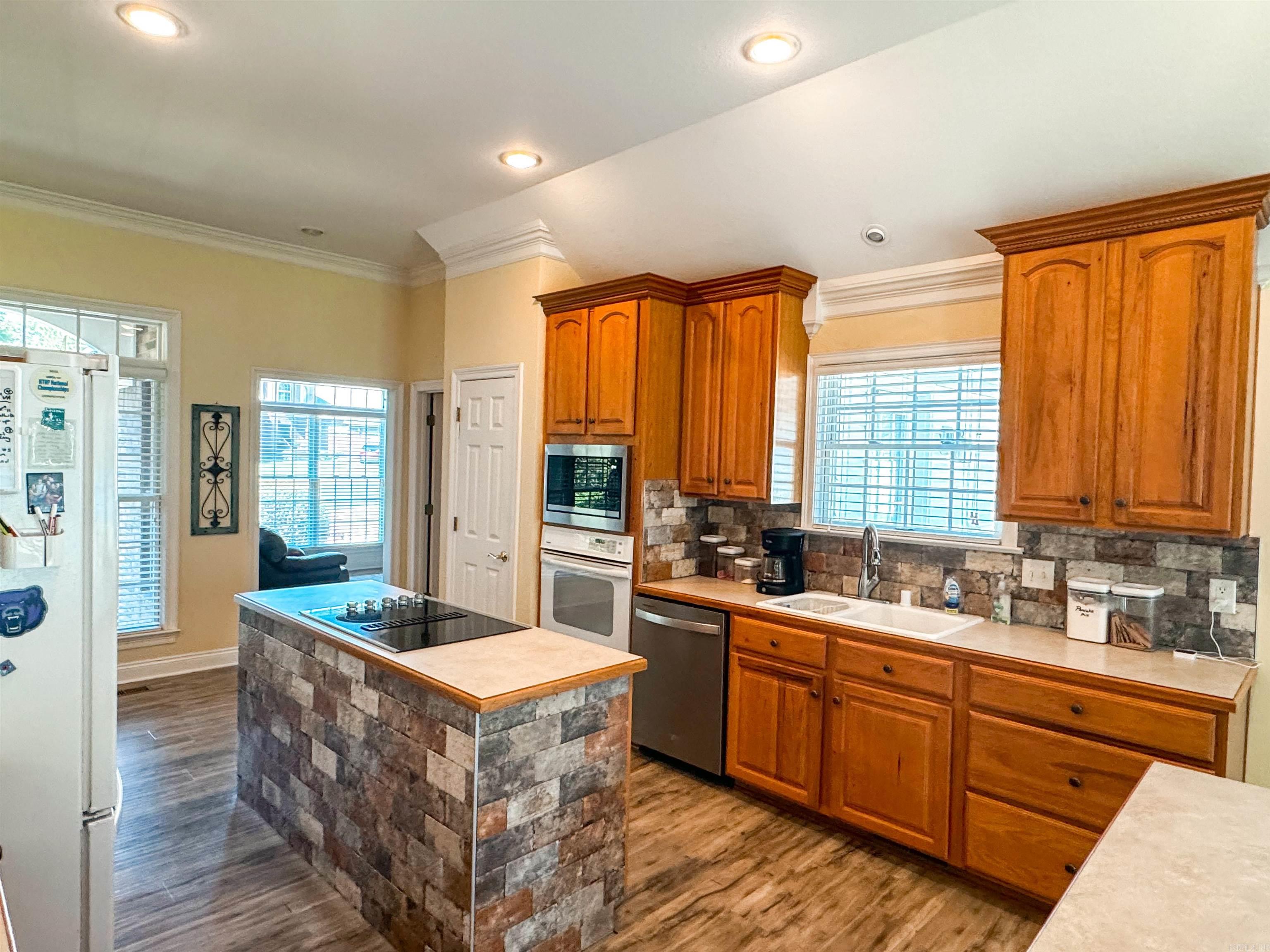 COUNTRY CLUB EAST ADD (SEARCY) - Residential