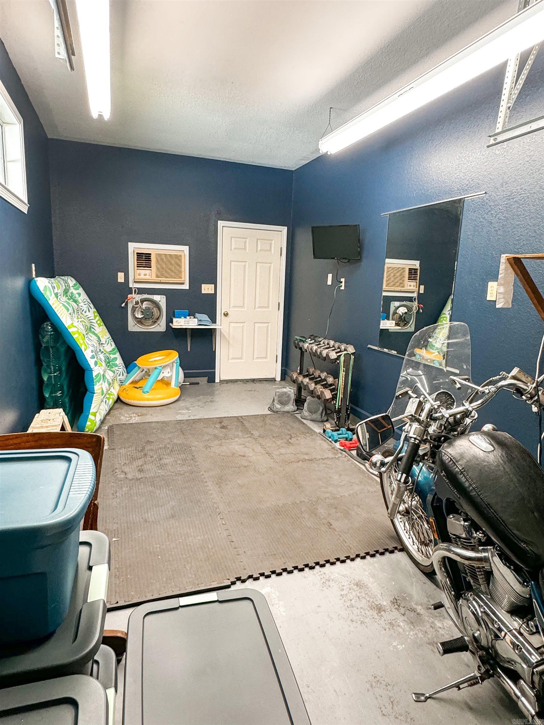 COUNTRY CLUB EAST ADD (SEARCY) - Residential