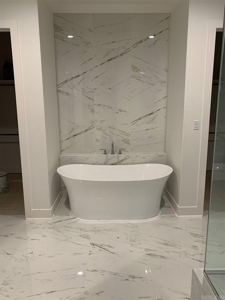 CHENAL VALLEY ADDN - Residential Lease