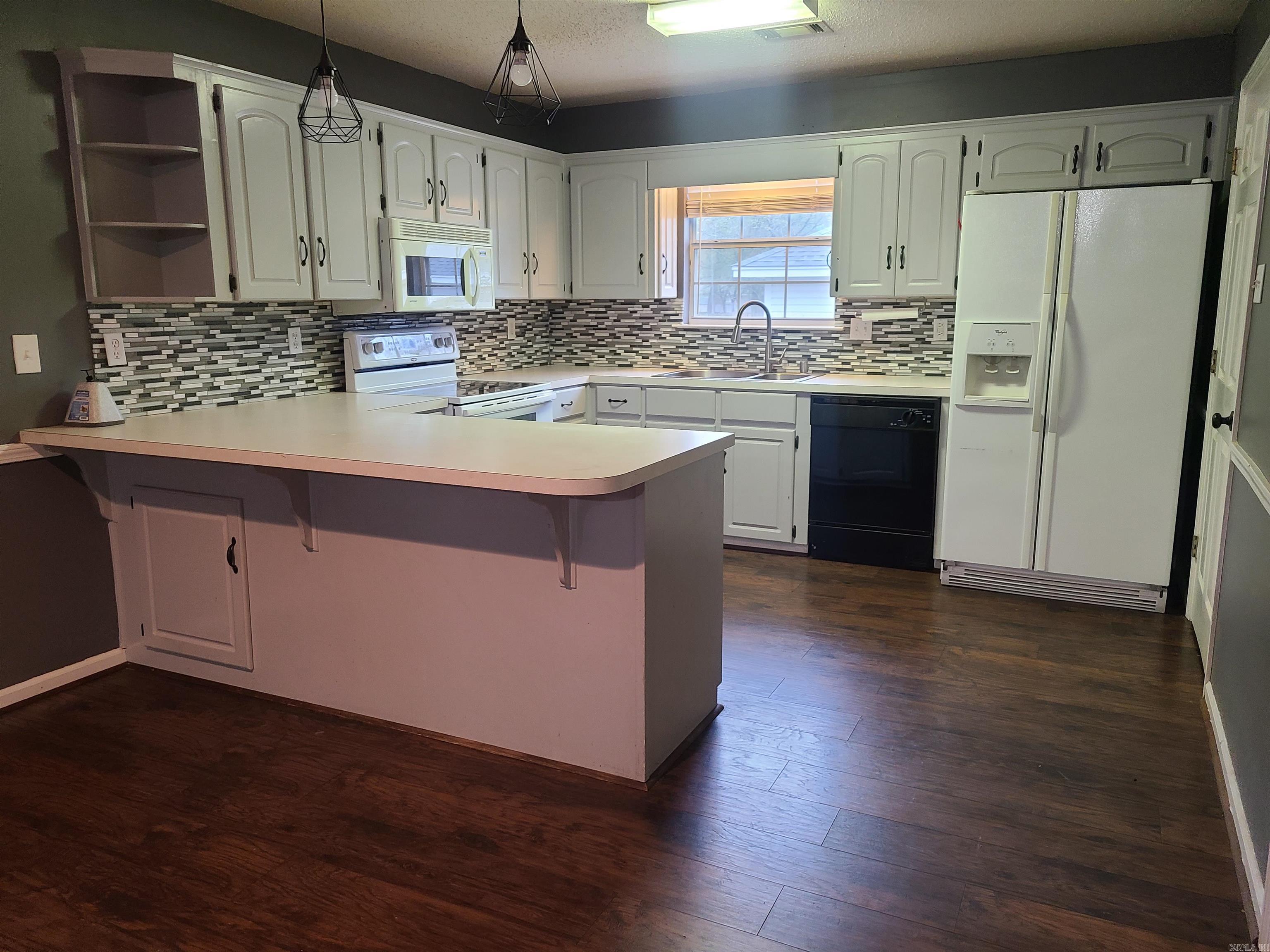 Robinwood III - Residential Lease