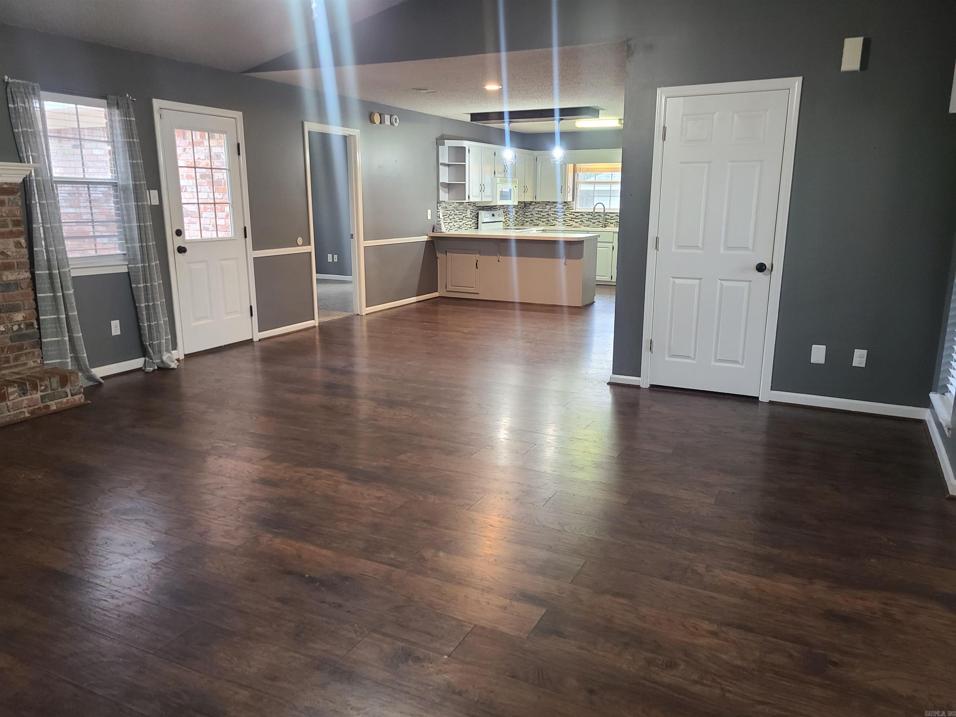 Robinwood III - Residential Lease