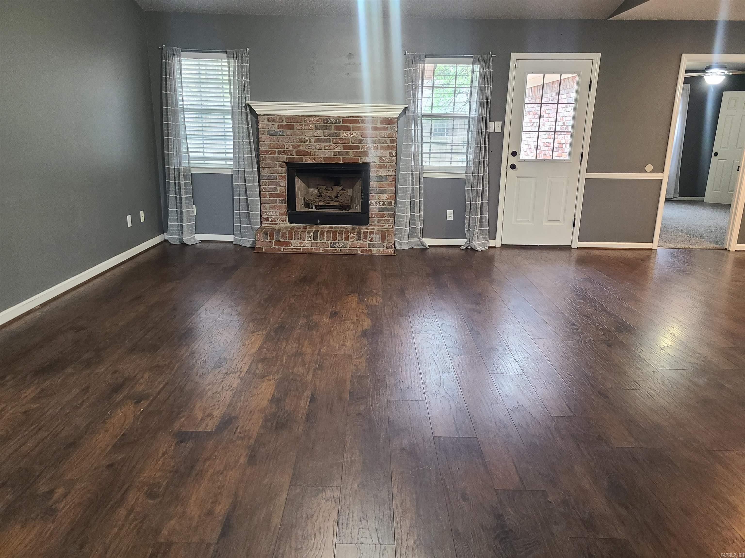 Robinwood III - Residential Lease