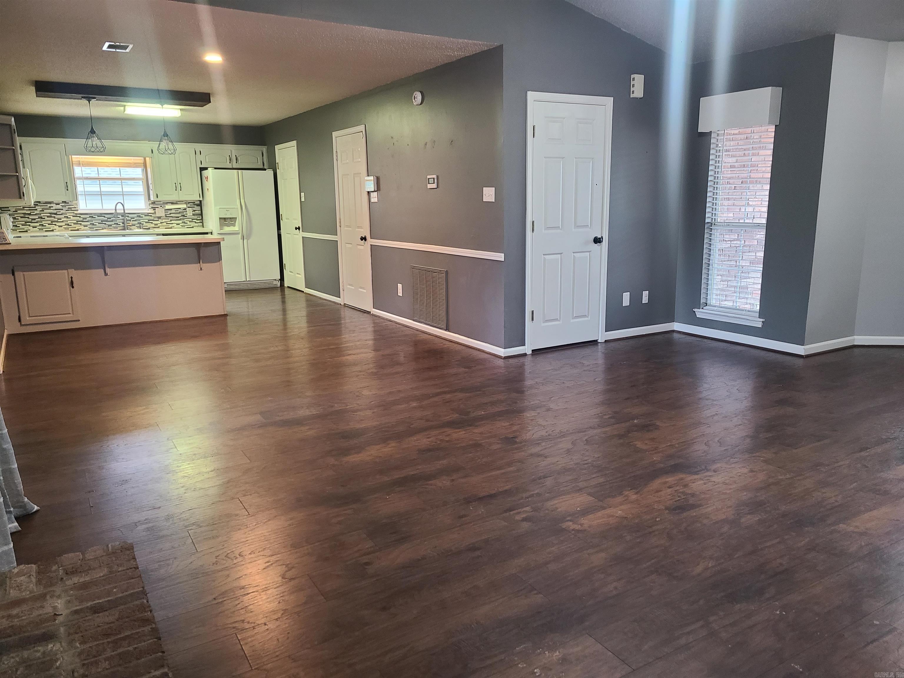 Robinwood III - Residential Lease