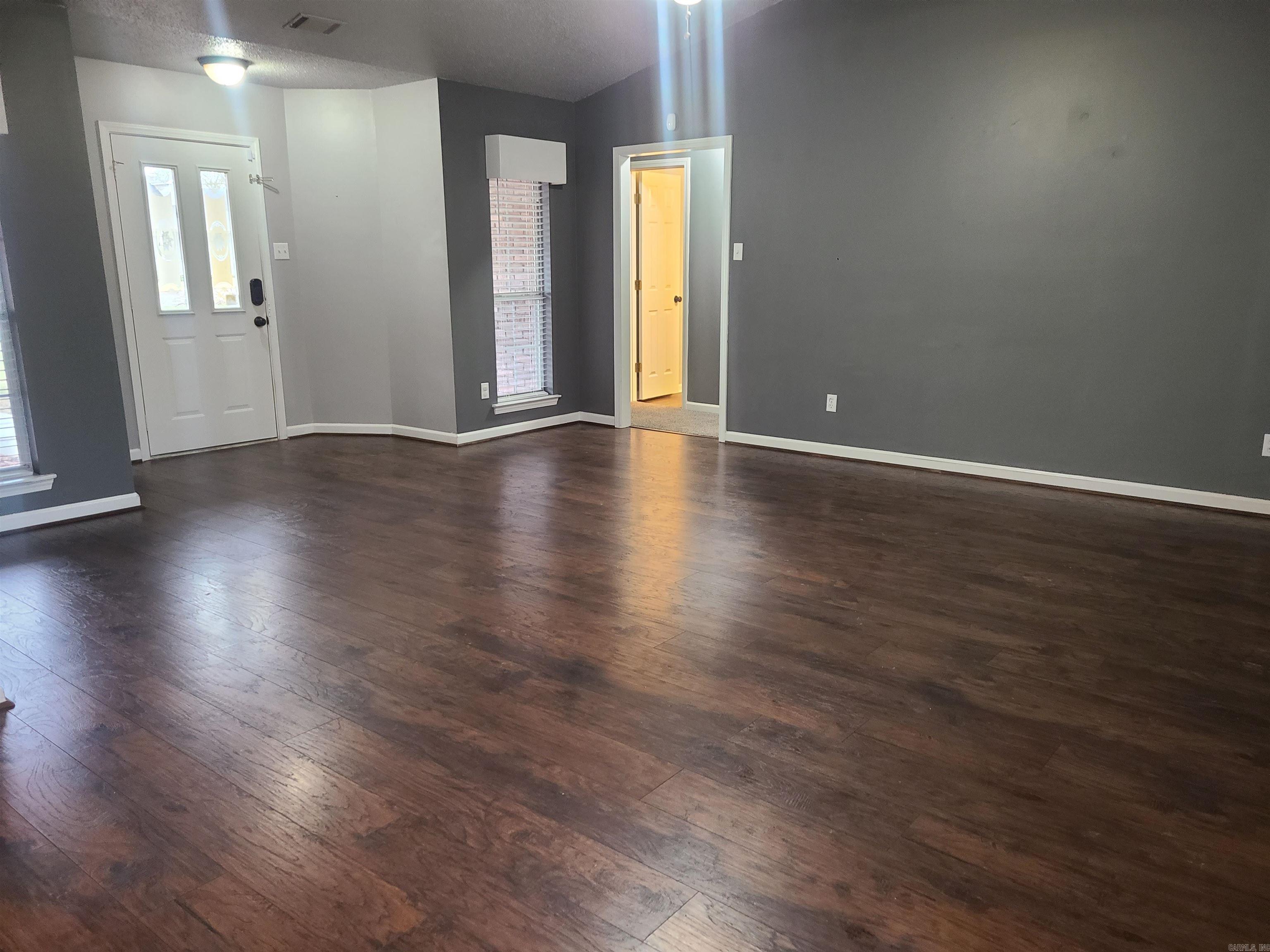 Robinwood III - Residential Lease