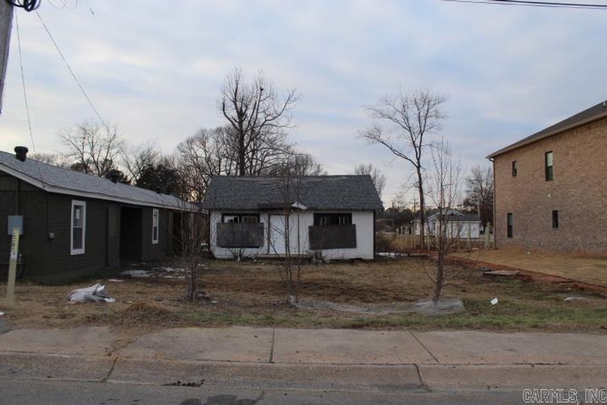 Nice lot in Jacksonville near new apartment development.  Dwelling is not listed as an improvement on assessor records due to condiotion.  Great location to build a new investment property.  No Disclosures.  Propertys is sold as is where is.