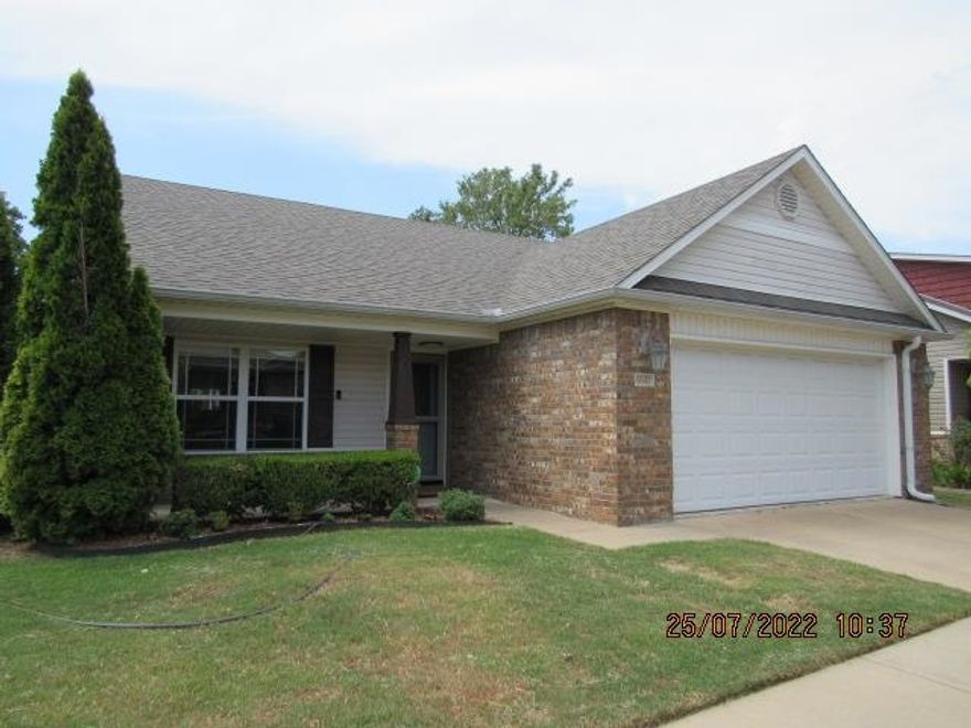 Well maintained 3 bedroom home, ceramic tile throughout, recently painted interior walls, large open living room, large eat-in kitchen with all kitchen appliances including refrigerator, separate laundry room with hook-ups, dual vanities in the master bath, large walk-in closet in master, fully fenced yard with screened porch, lawn care included.