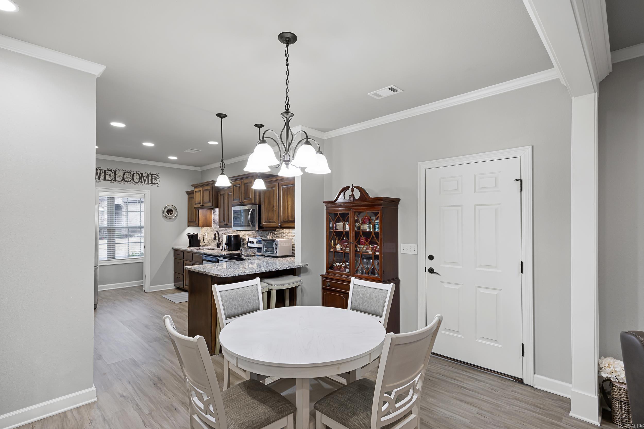 BROWN STONE VILLAGE CONDOMINIUMS - Residential