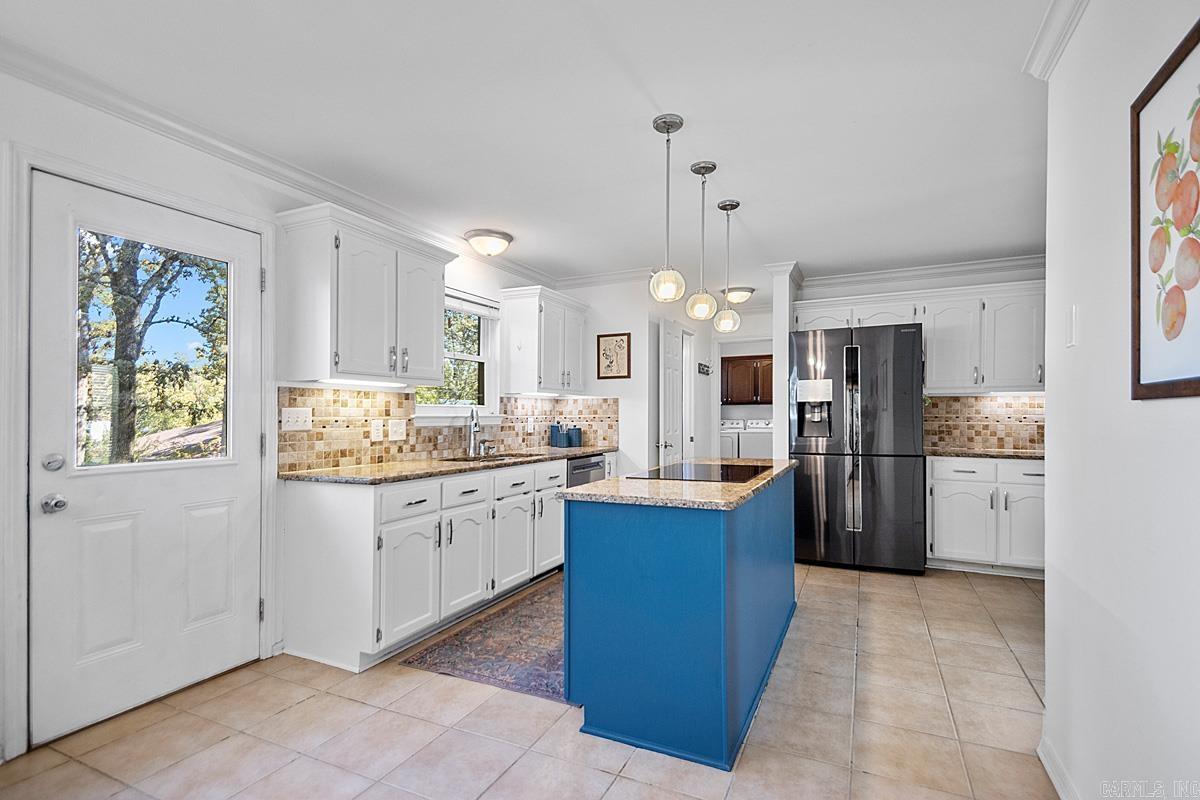 INDIAN HILLS - Residential