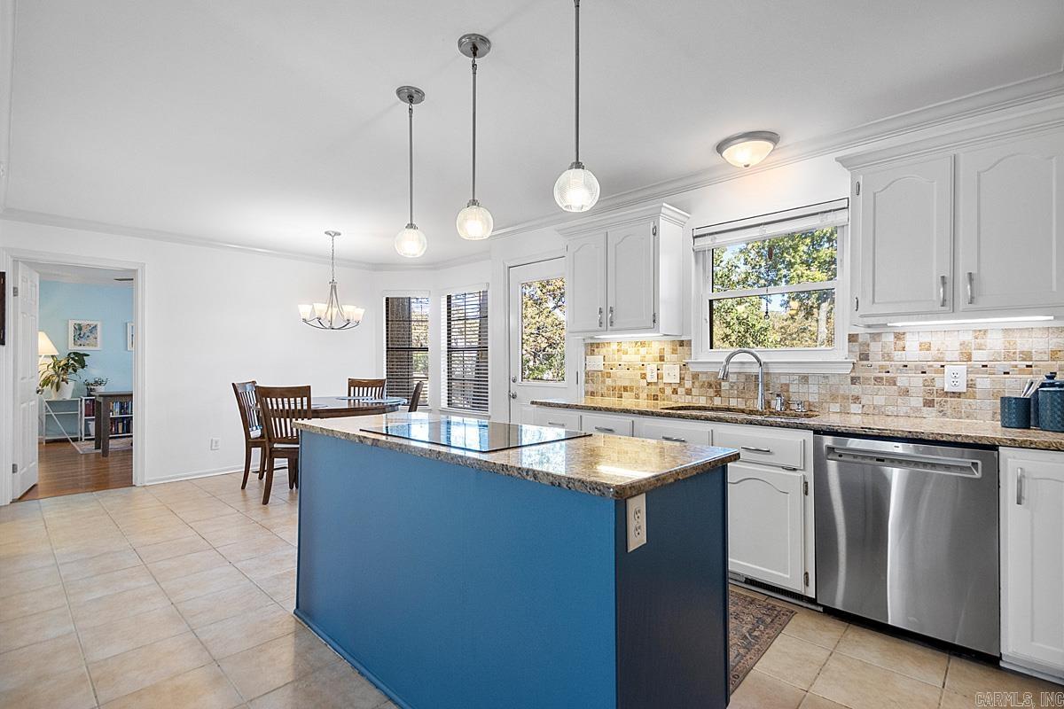 INDIAN HILLS - Residential