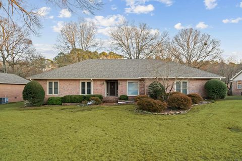 Photo of 304 Quail Creek Rd, Hot Springs, AR 71901 (MLS # 26017296)