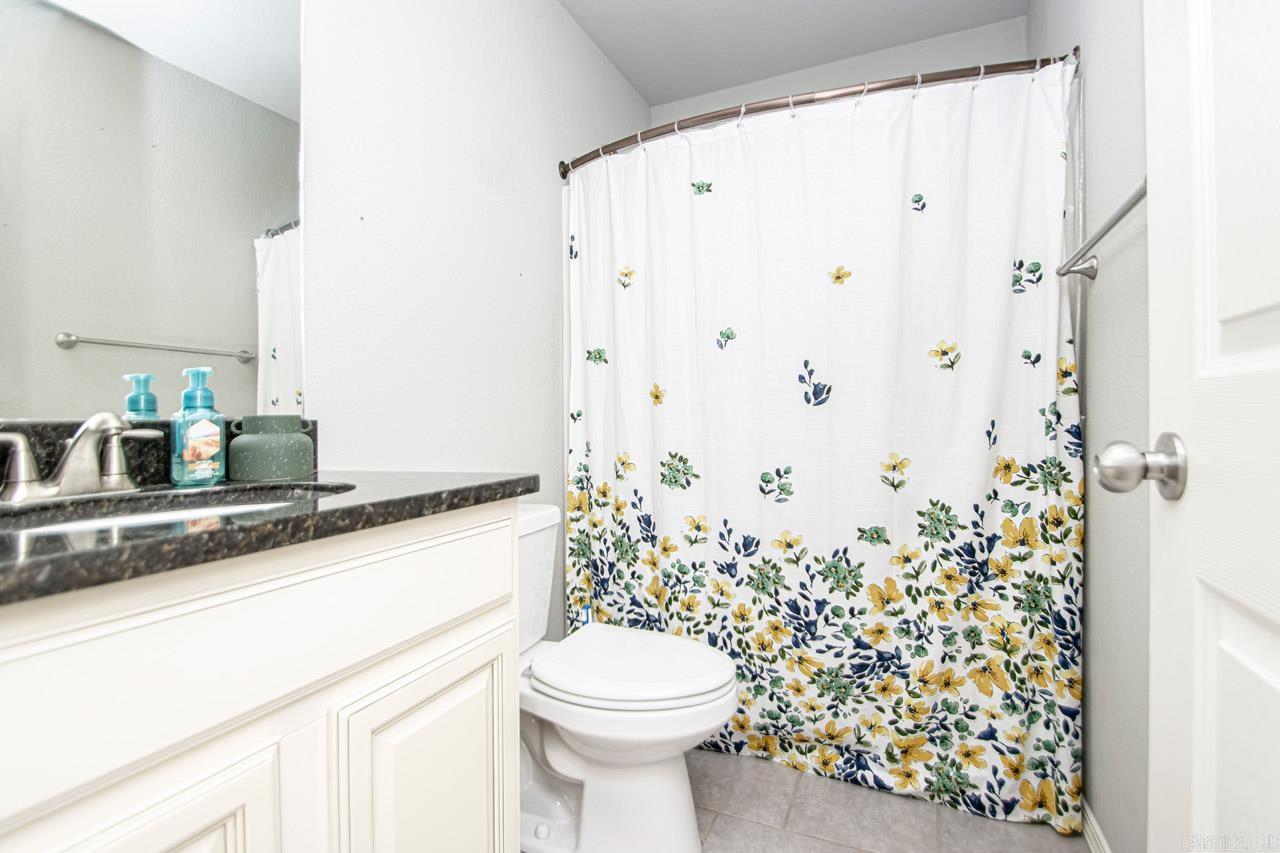 THE CROSSING AT OAK HILL - Residential