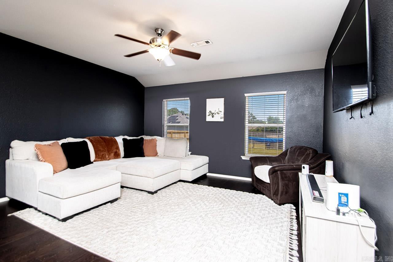 THE CROSSING AT OAK HILL - Residential