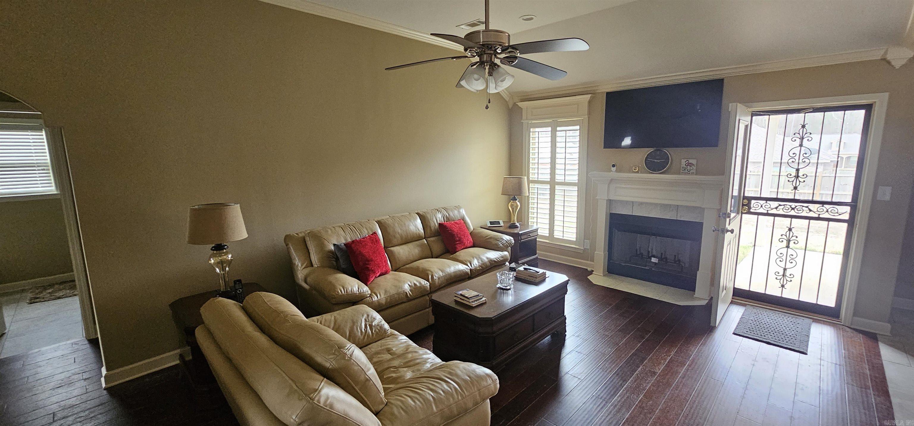 SUNSET VALLEY - Residential