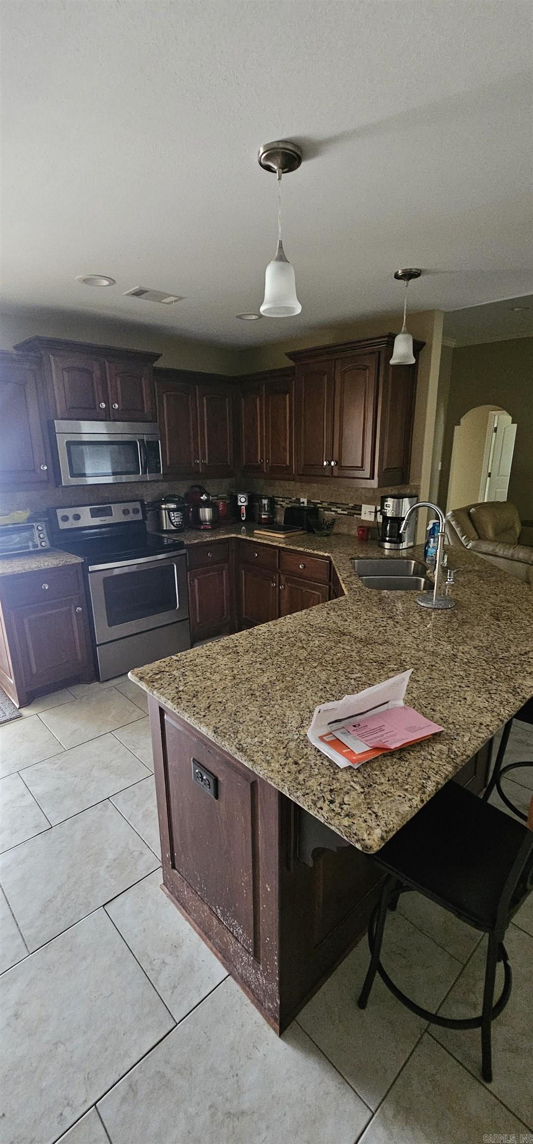 SUNSET VALLEY - Residential