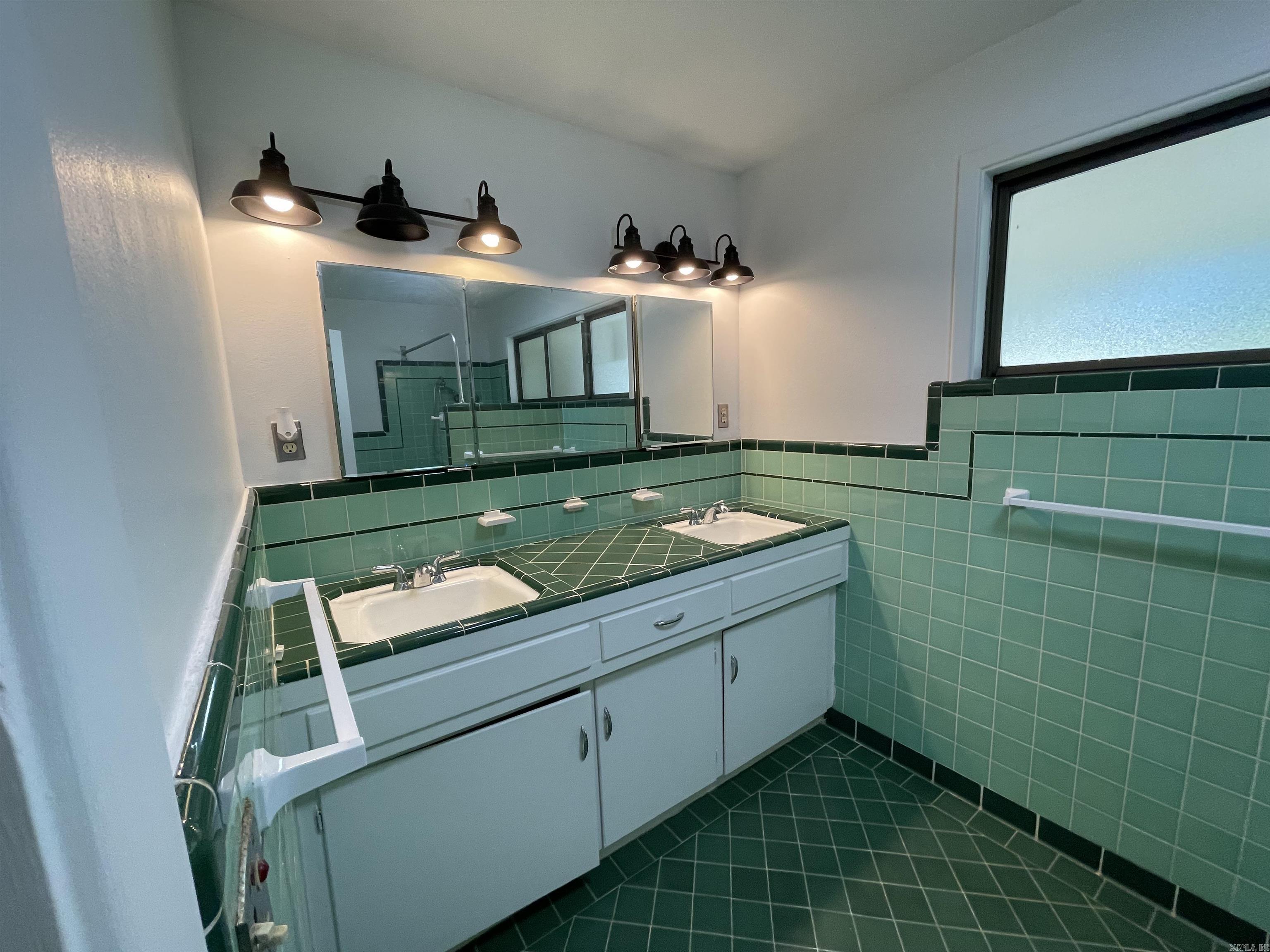 Mellors 4th - Residential