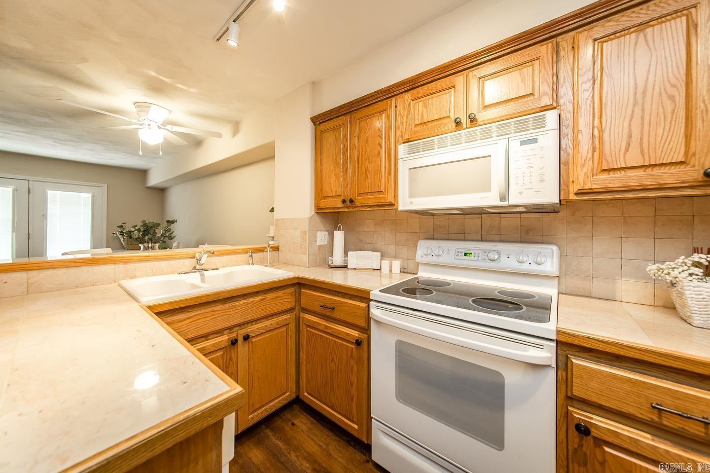 CHELSEA GLADE CONDO - Residential