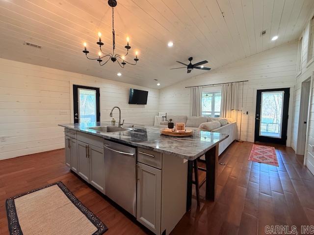 YORKTOWN - Residential