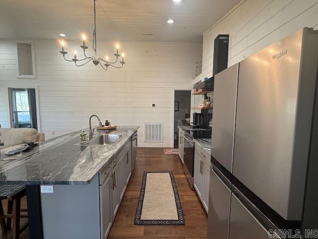 YORKTOWN - Residential