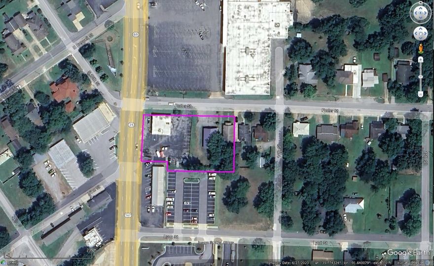 Here is an OPPORTUNITY TO OWN one of the FEW REMAINING LOTS on the HIGHEST TRAFFICKED street in Batesville, Arkansas! 505 Saint Louis is located at the corner of Saint Louis and Porter Street with multiple parcels that total 0.82 ACRES! Neighboring NATIONAL BRANDS such as Kroger, Dairy Queen, 7 BREW and Harbor Freight this is a rare opportunity to OWN a lot of THIS SIZE with these traffic counts in THIS MARKET! Conveniently located within minutes from Lyon College and White River Medical Center this property is in a PRIME LOCATION for retail and other DEVELOPMENT OPPORTUNITIES. 2300 square foot retail building currently located on the property along with (2) other smaller properties.
