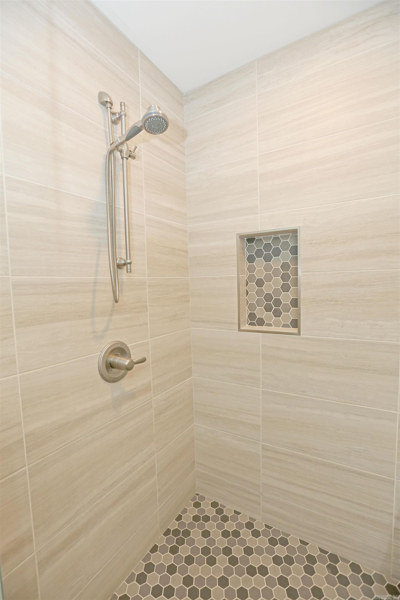 Pulaski Heights - Residential Lease