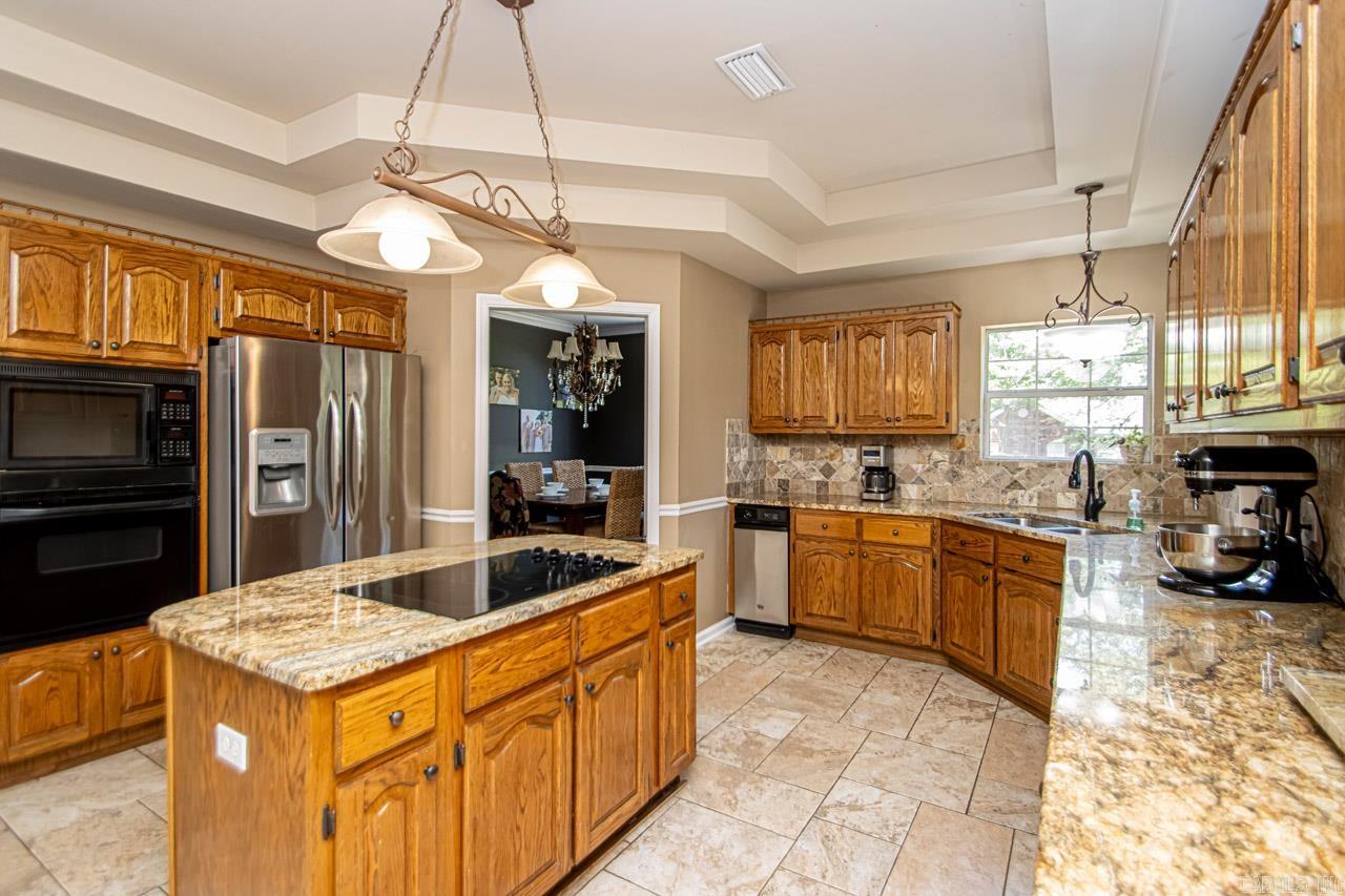 OAK MEADOWS - Residential