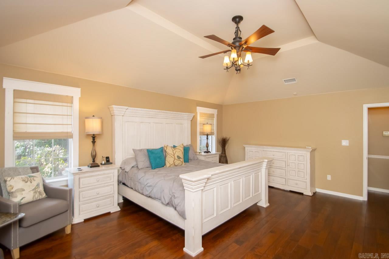 OAK MEADOWS - Residential