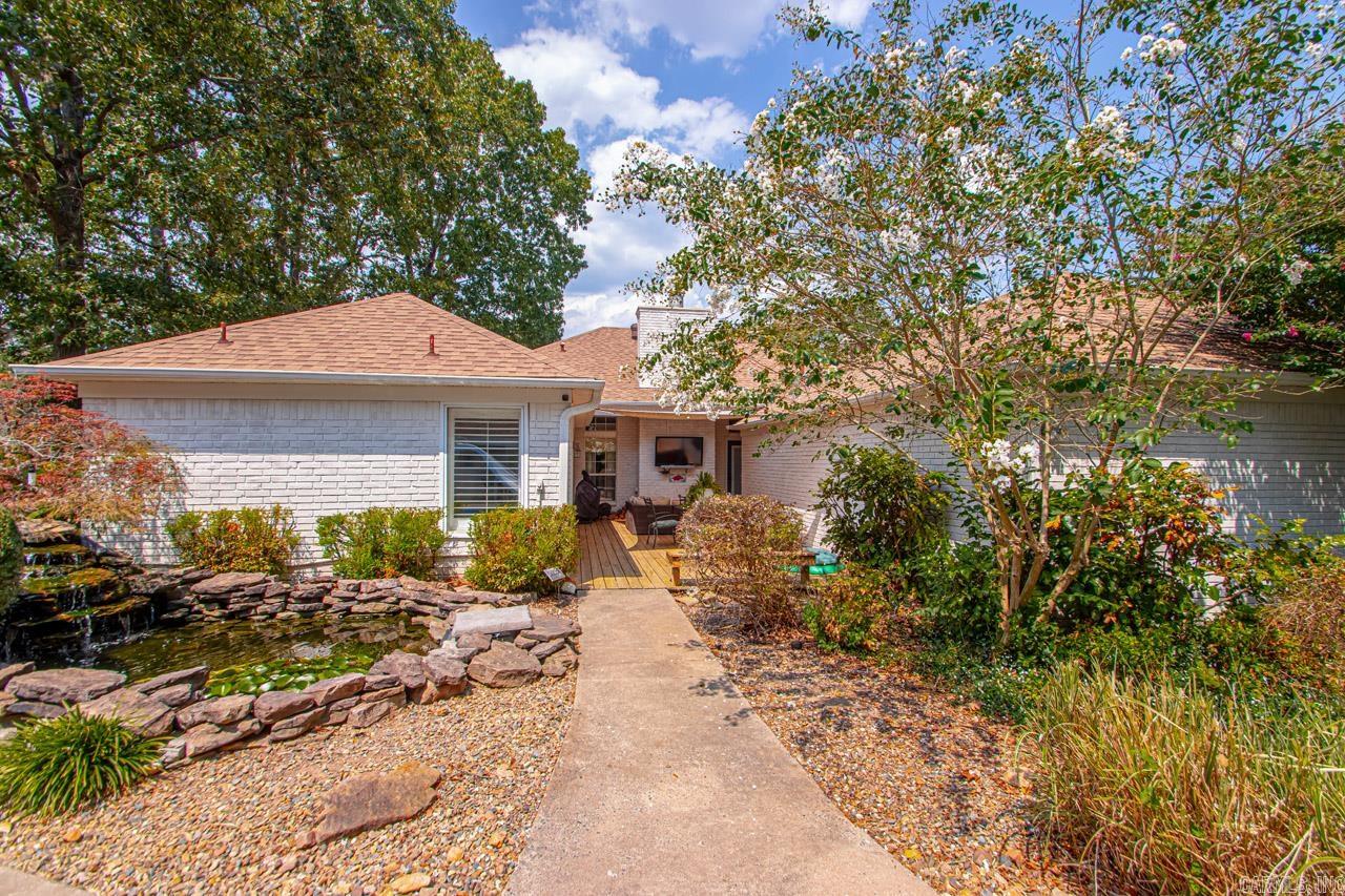 OAK MEADOWS - Residential