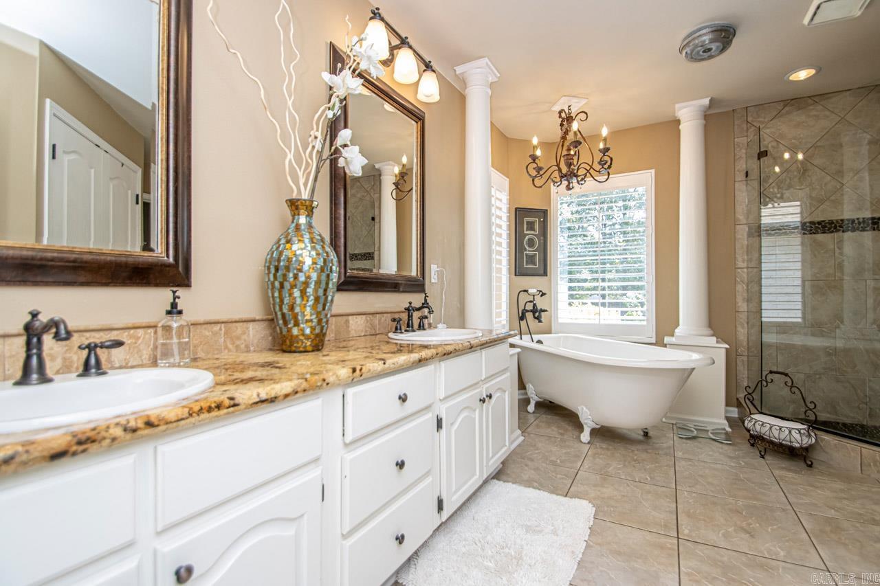 OAK MEADOWS - Residential