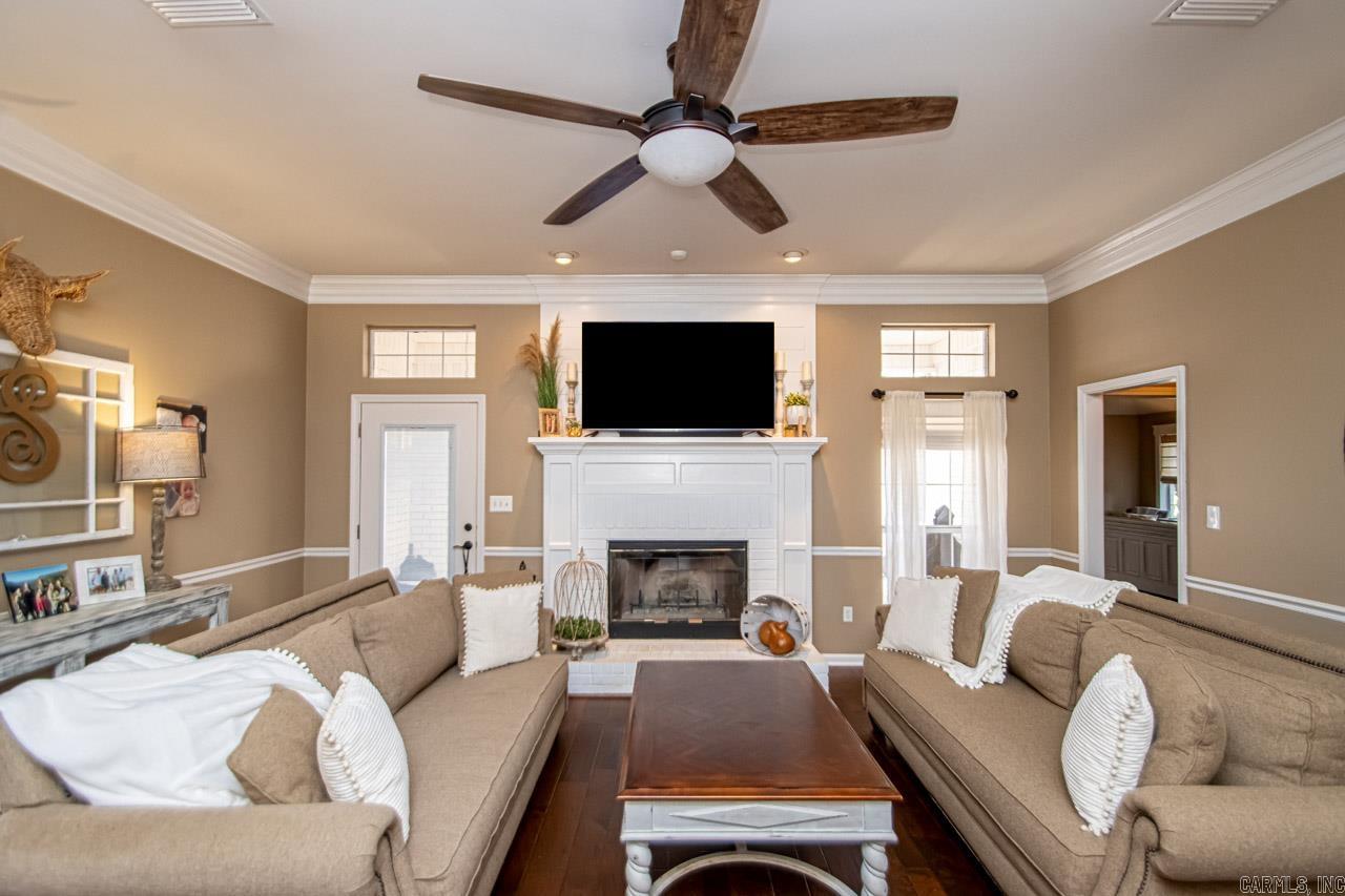 OAK MEADOWS - Residential