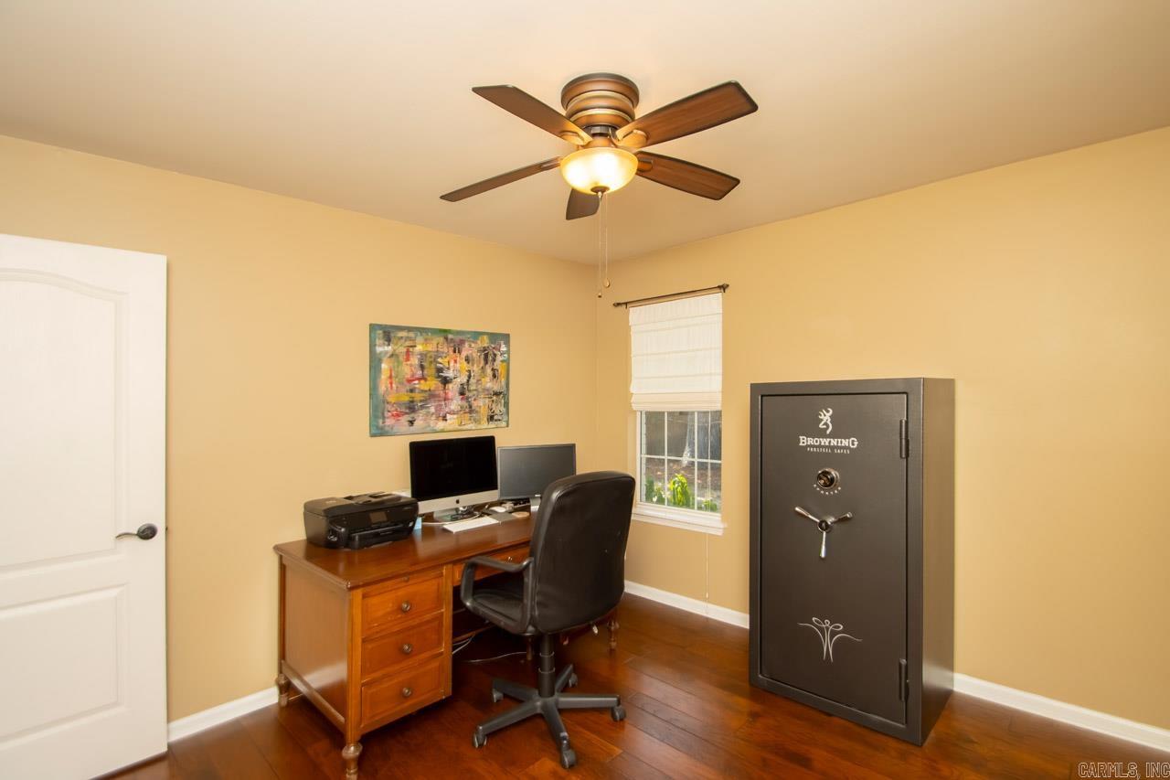 OAK MEADOWS - Residential