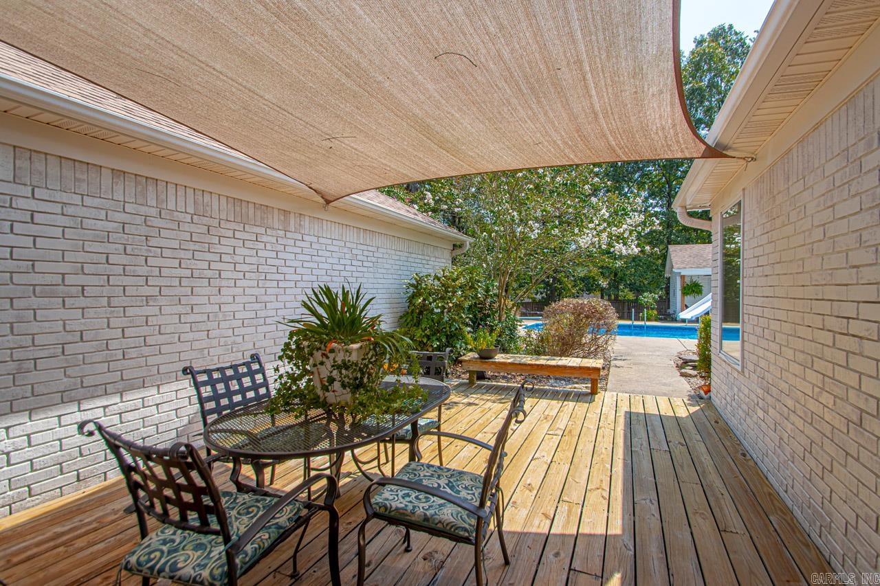 OAK MEADOWS - Residential