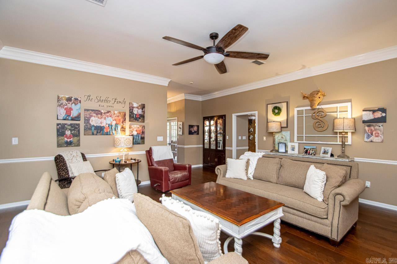 OAK MEADOWS - Residential