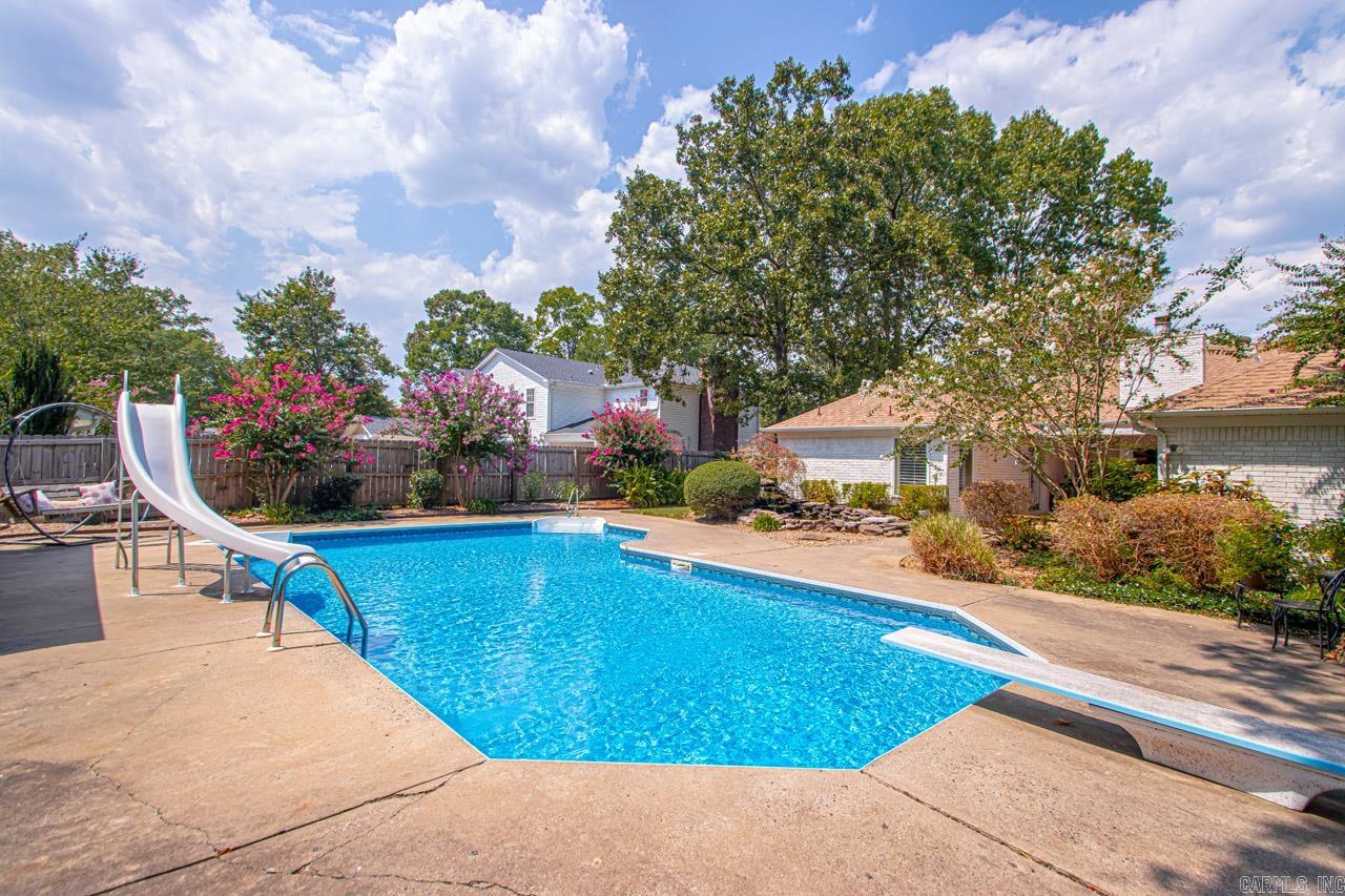 OAK MEADOWS - Residential