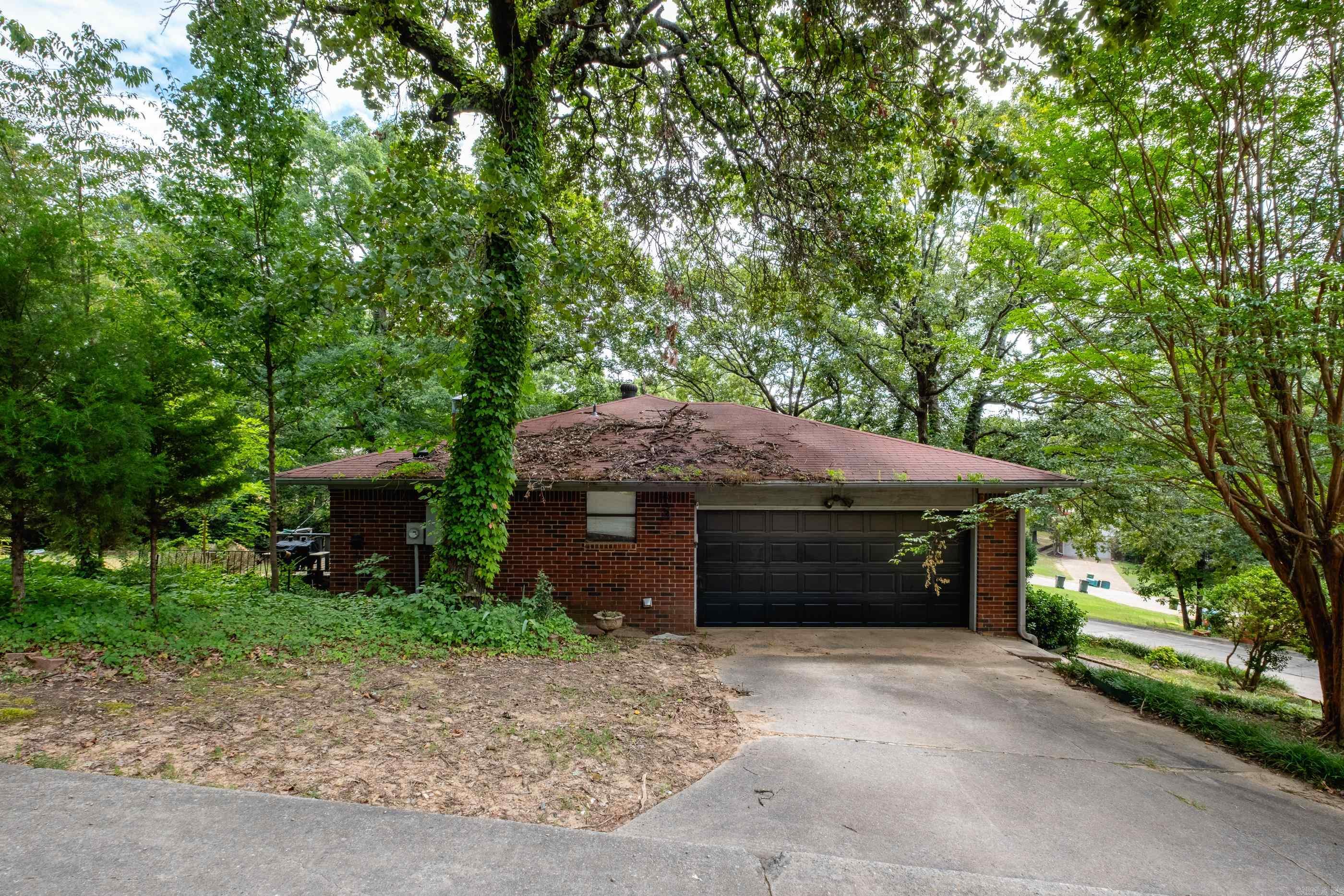 MARLOWE MANOR - Residential