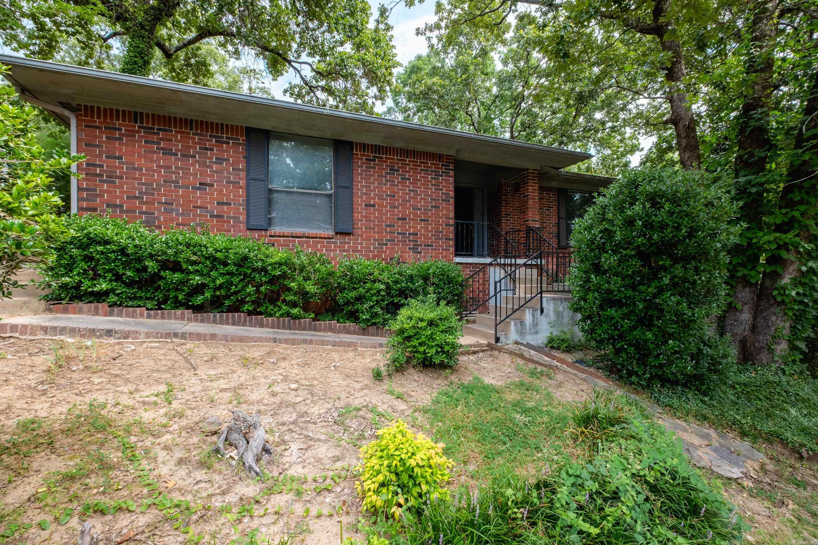 MARLOWE MANOR - Residential