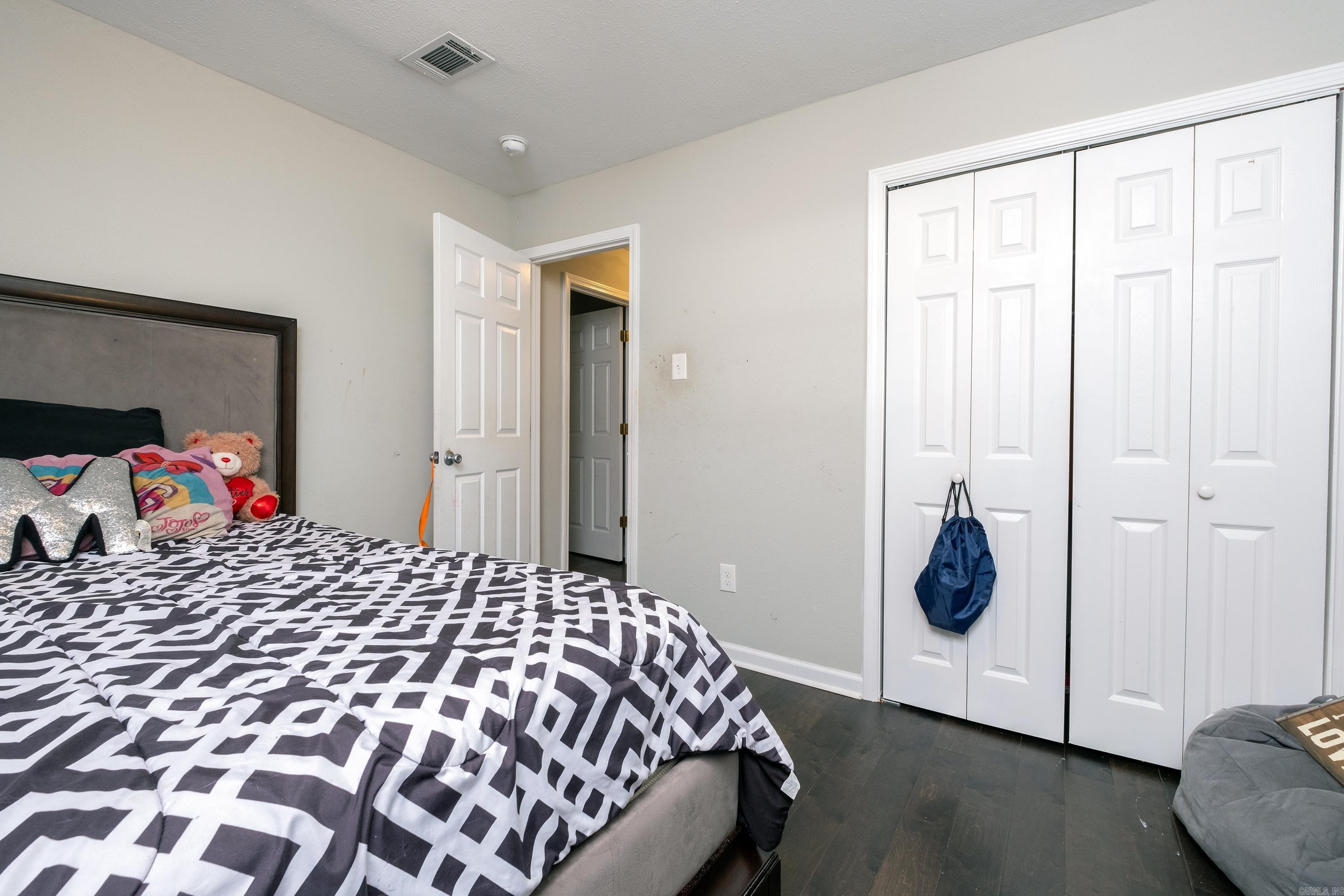 WAKEFIELD VILLAGE - Residential