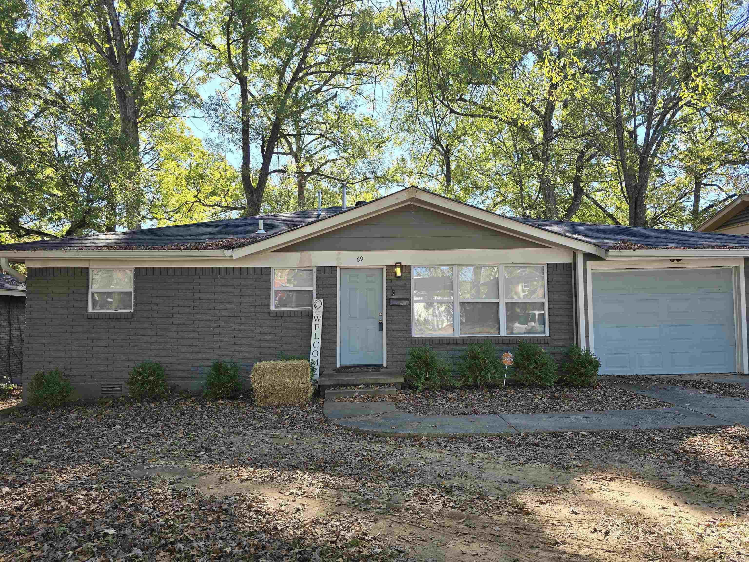 WAKEFIELD VILLAGE - Residential