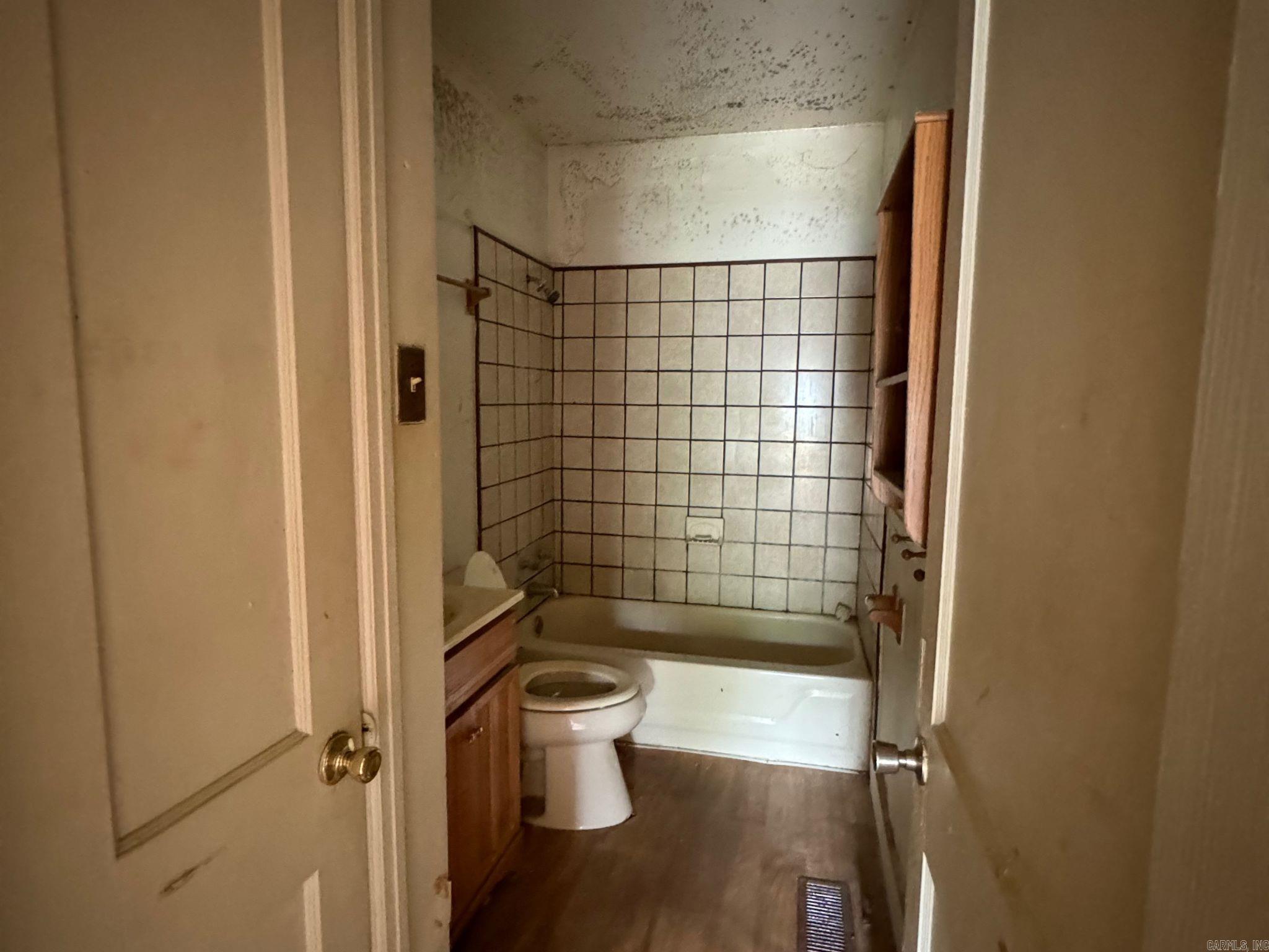 OAKHURST - Residential