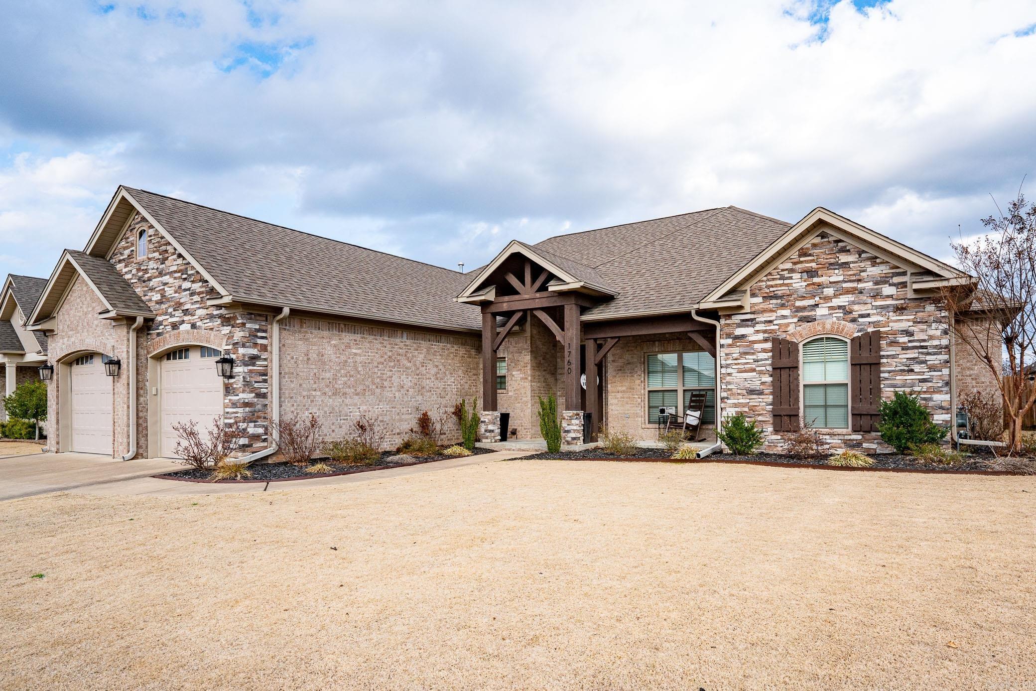 Salem Woods - Residential