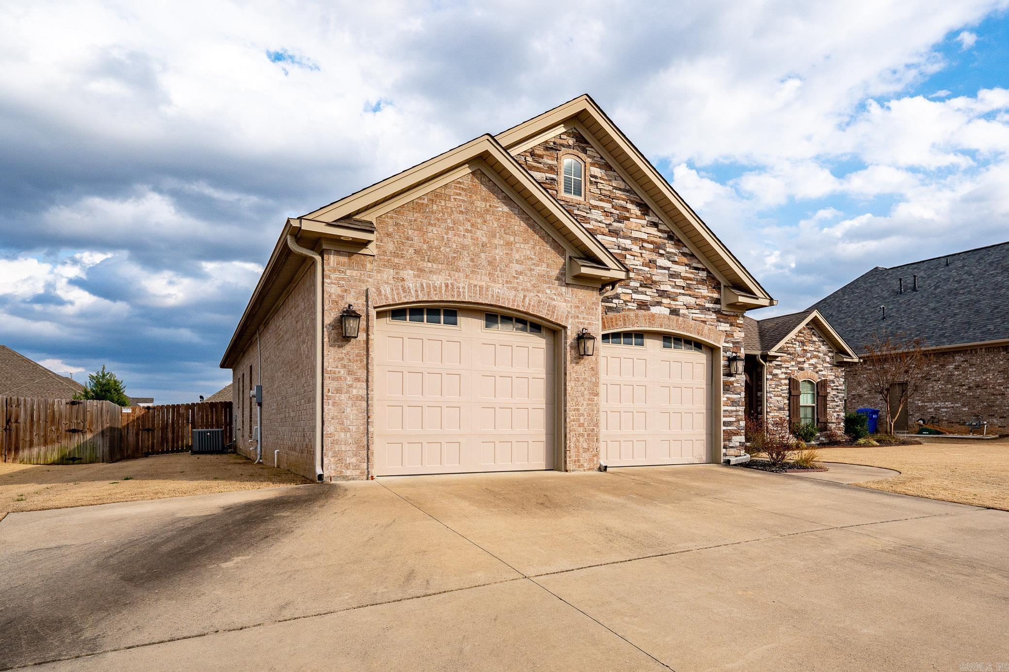 Salem Woods - Residential