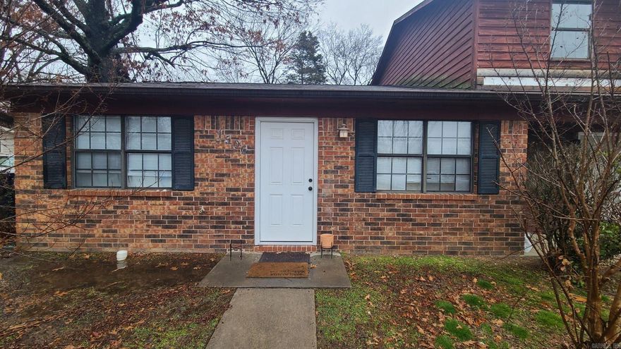 This spacious condo is conveniently located near Arkansas Tech and downtown Russellville, offering 2 bedrooms, 1 bathroom, and a bonus room for versatile use, encompassing 1100 sqft. Recently updated with new flooring and fresh paint, it provides a comfortable and modern living space. This property would be perfect for investors or first time home buyers