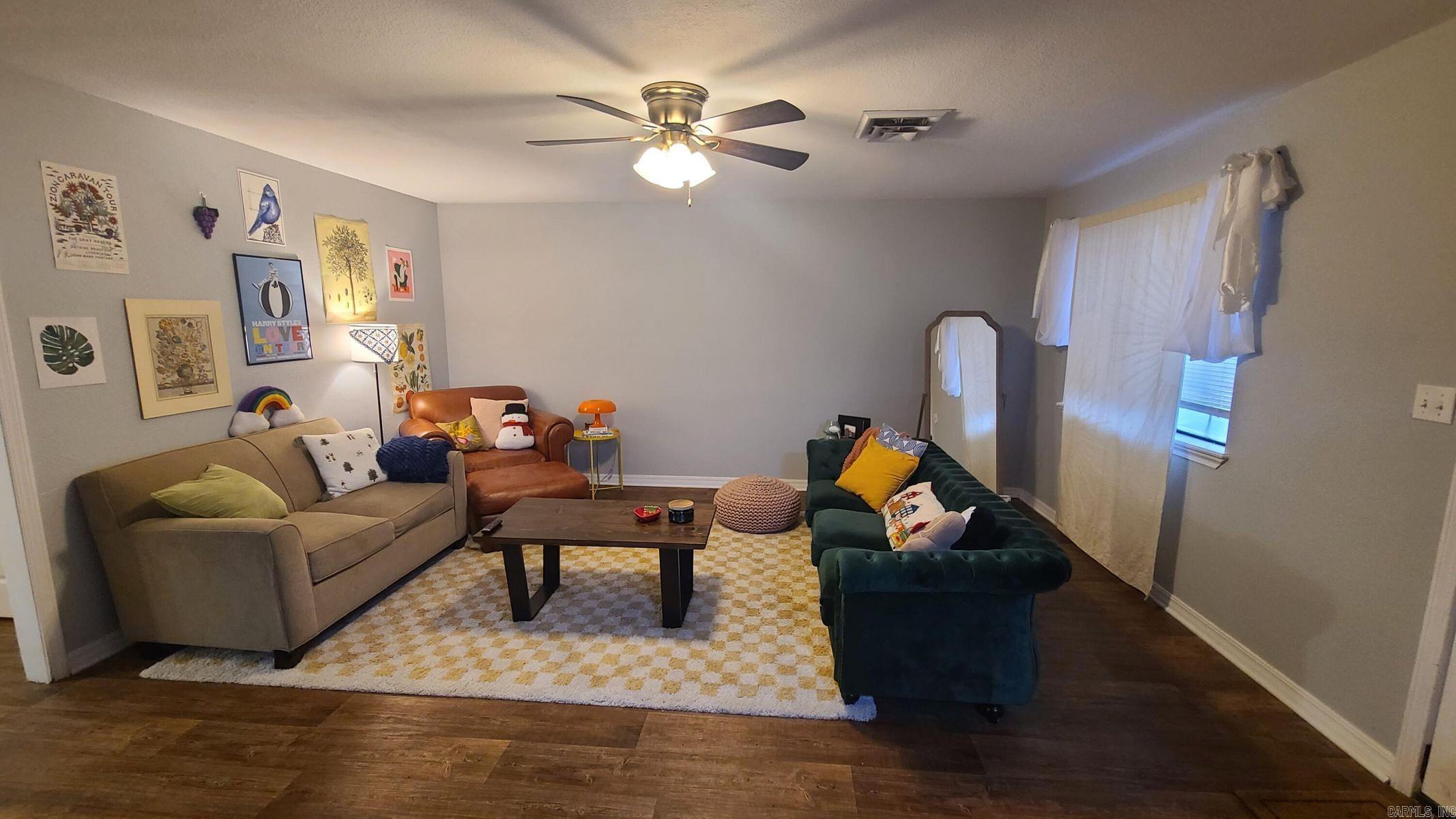 UNIVERSITY EST - Residential