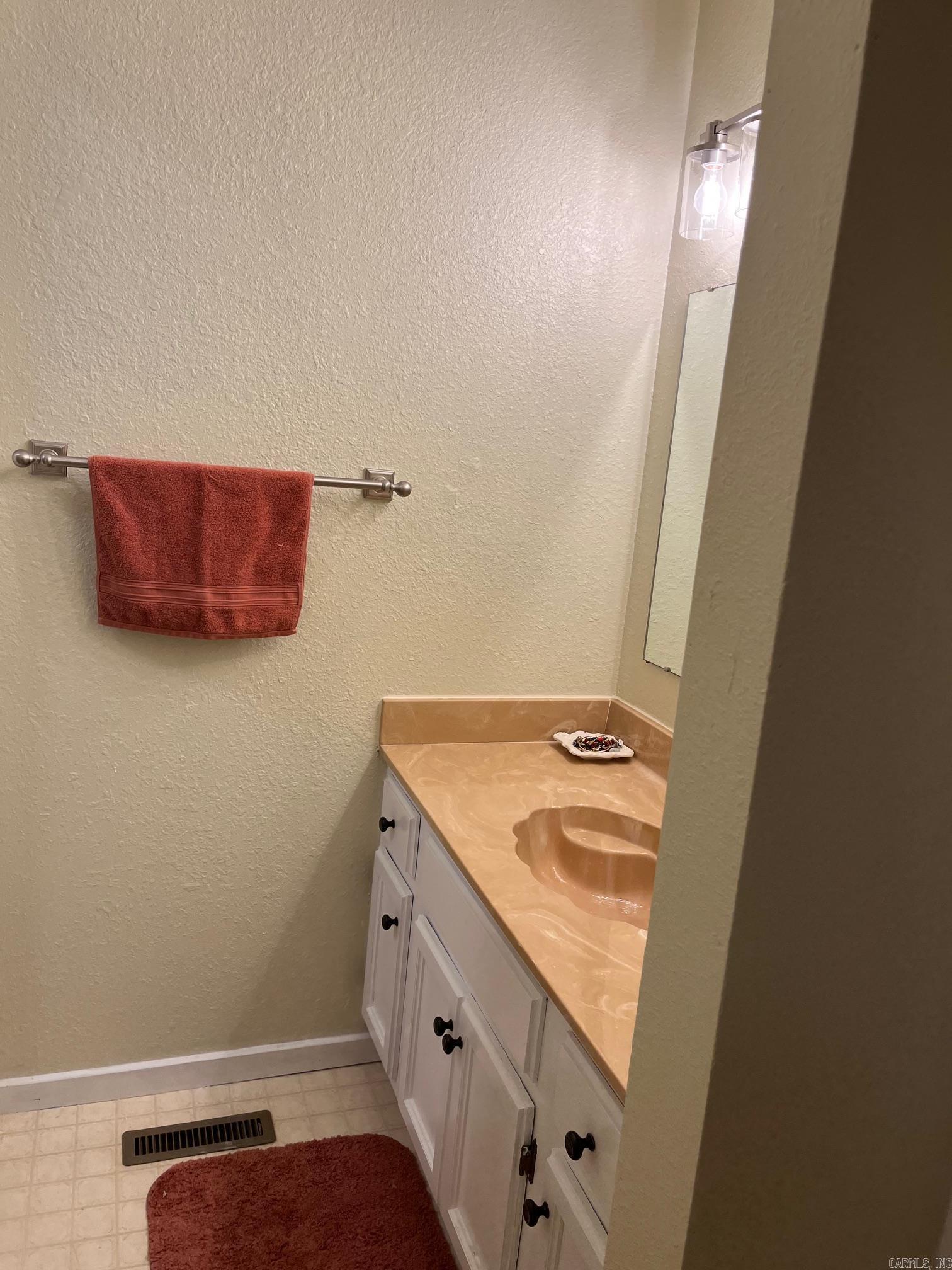 LAKEWOOD HILLS CONDO - Residential