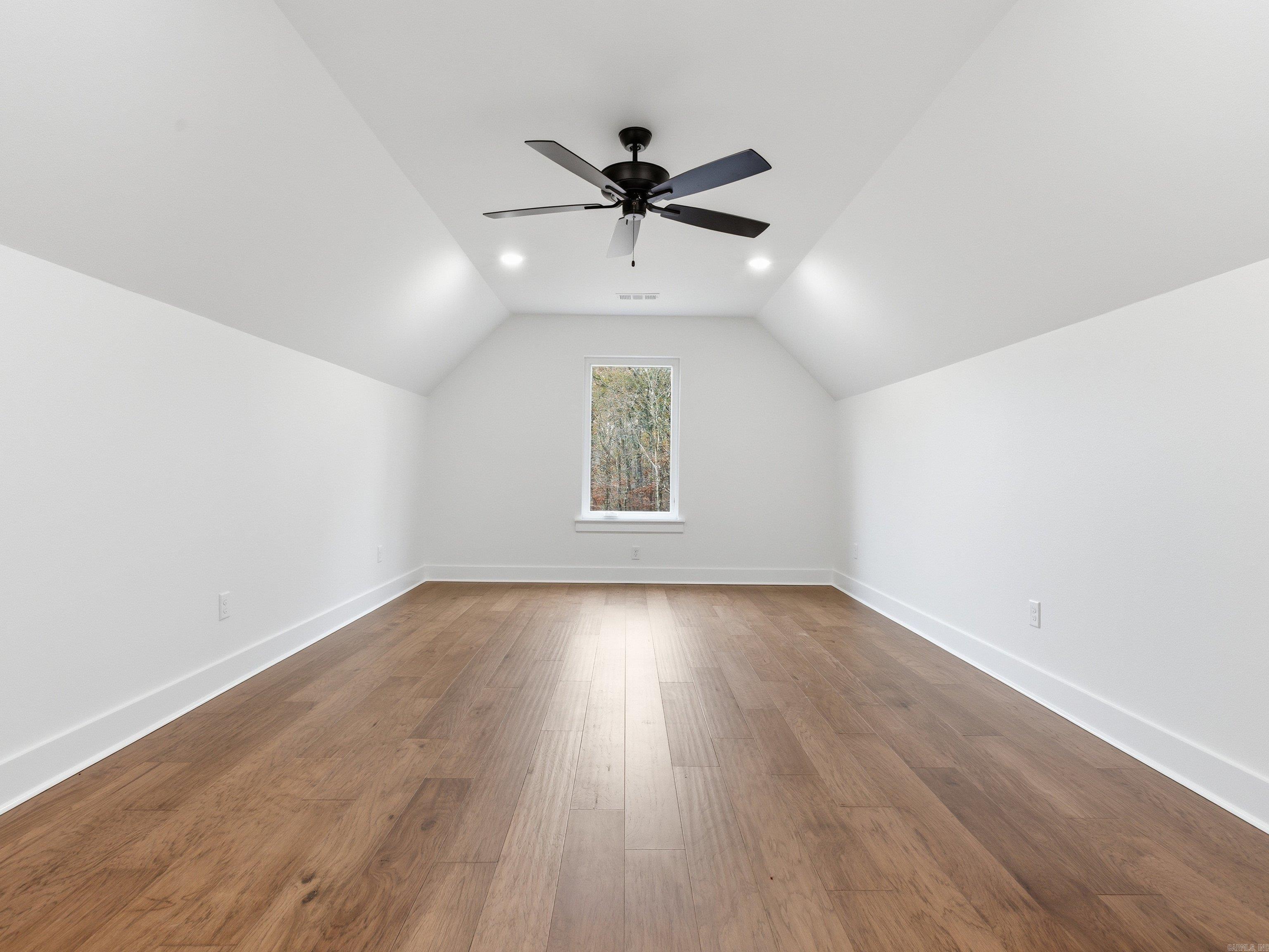 AVILLA MANOR - Residential