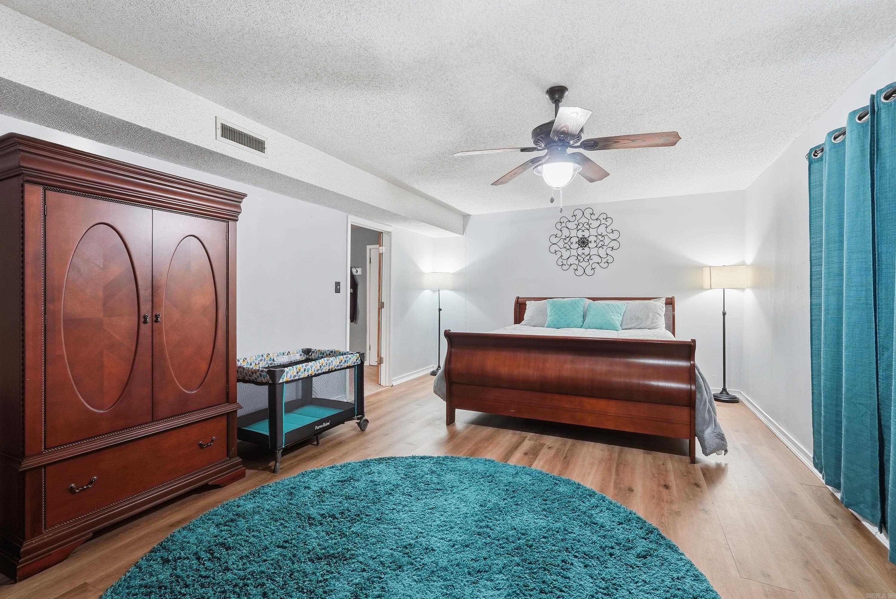 Lake View - Residential