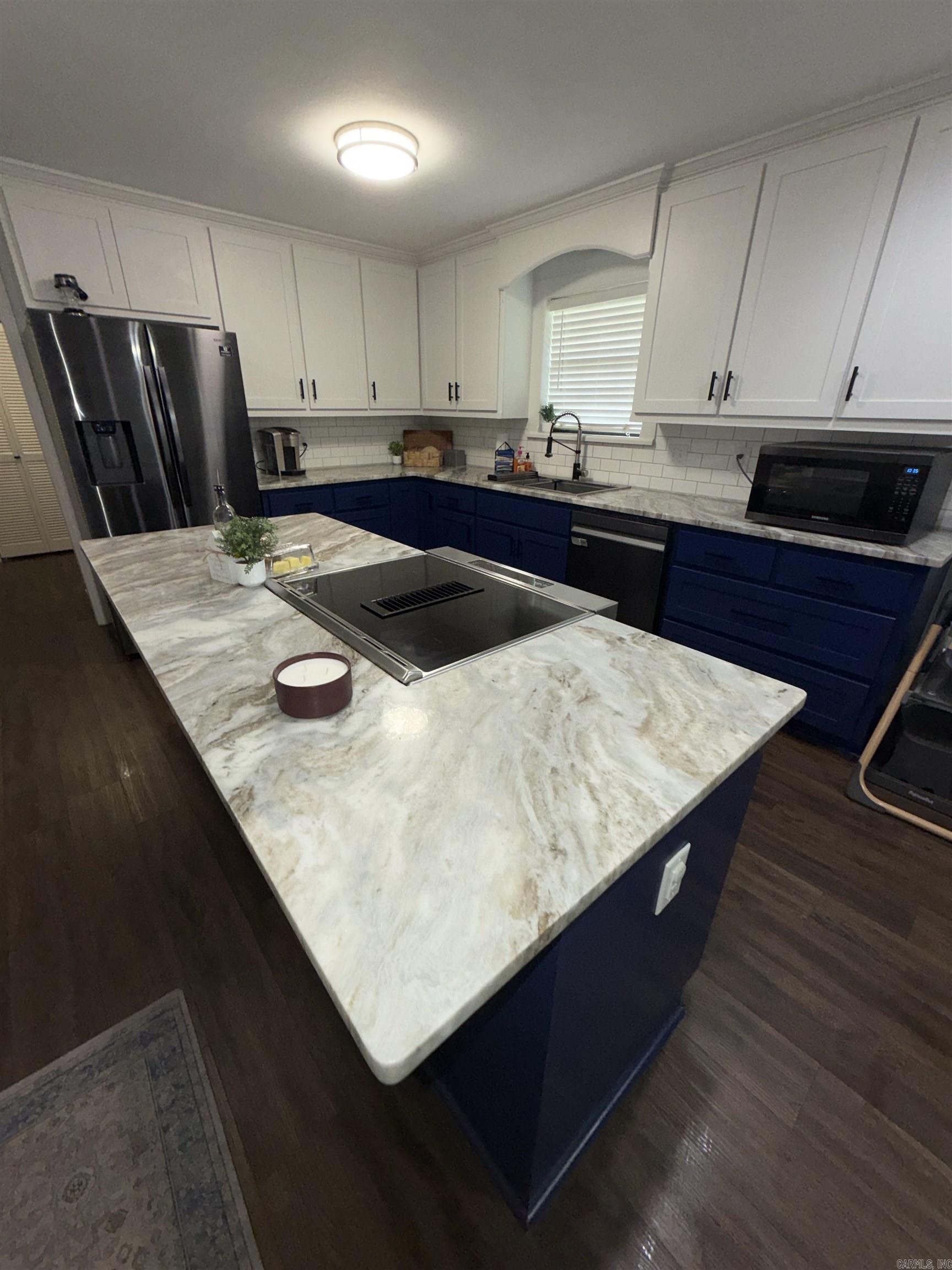 ALLENS HIGHWAY GARDENS - Residential