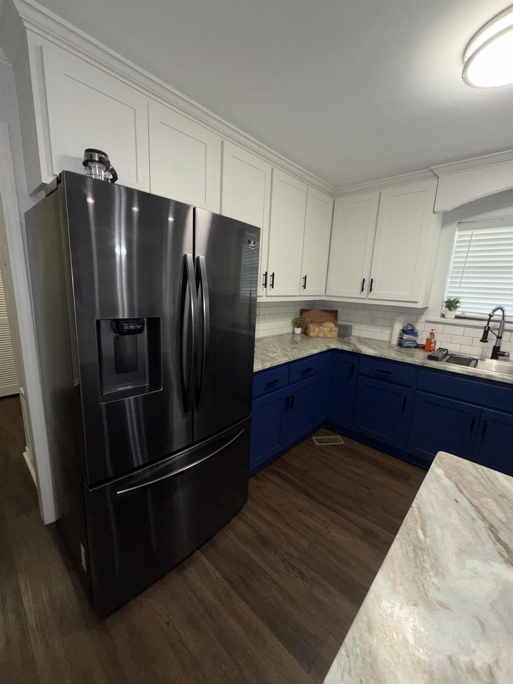 ALLENS HIGHWAY GARDENS - Residential